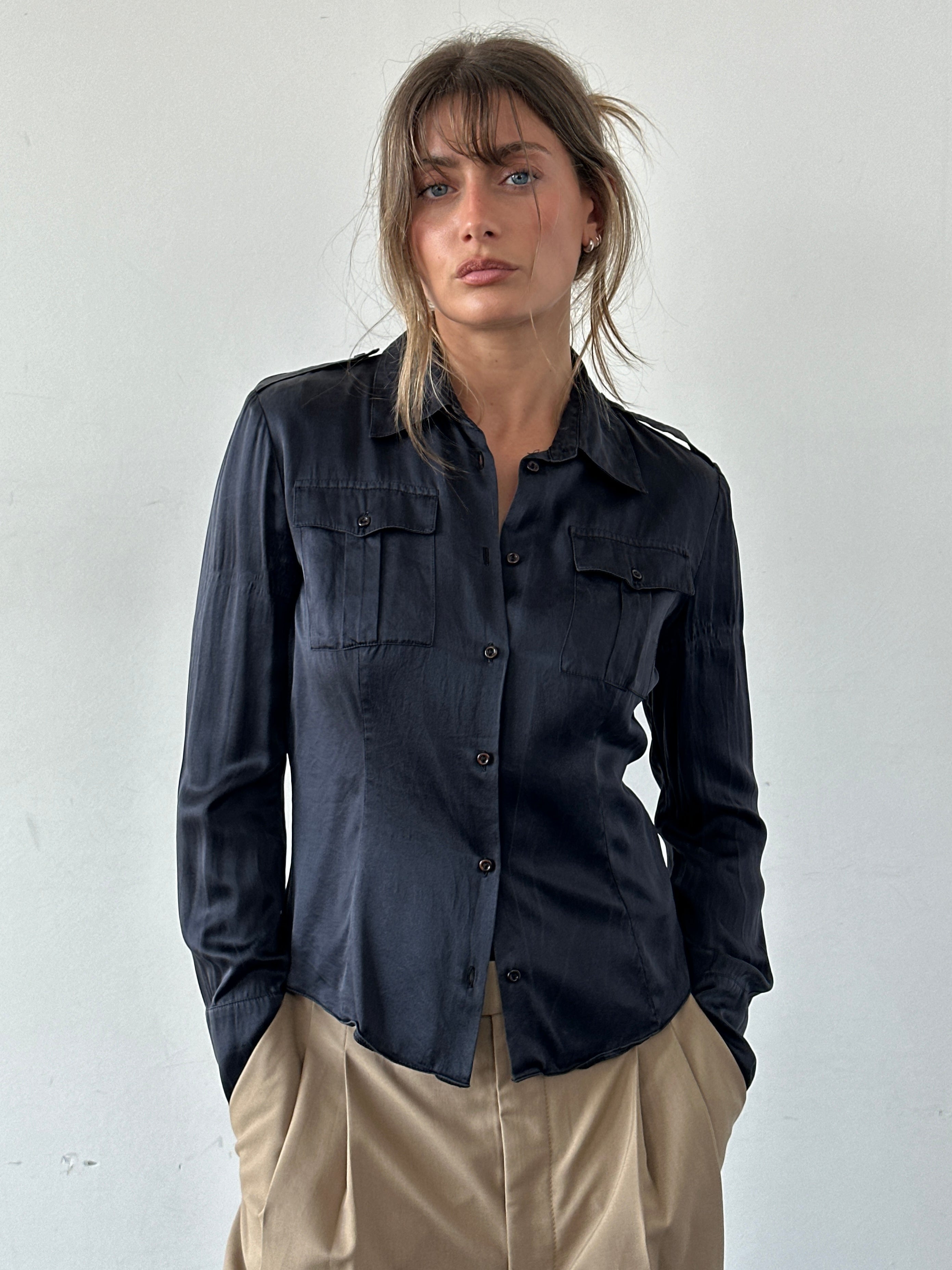 Vintage Italian vintage pure silk fitted shirt in size small, featuring a classic design and elegant silk fabric.