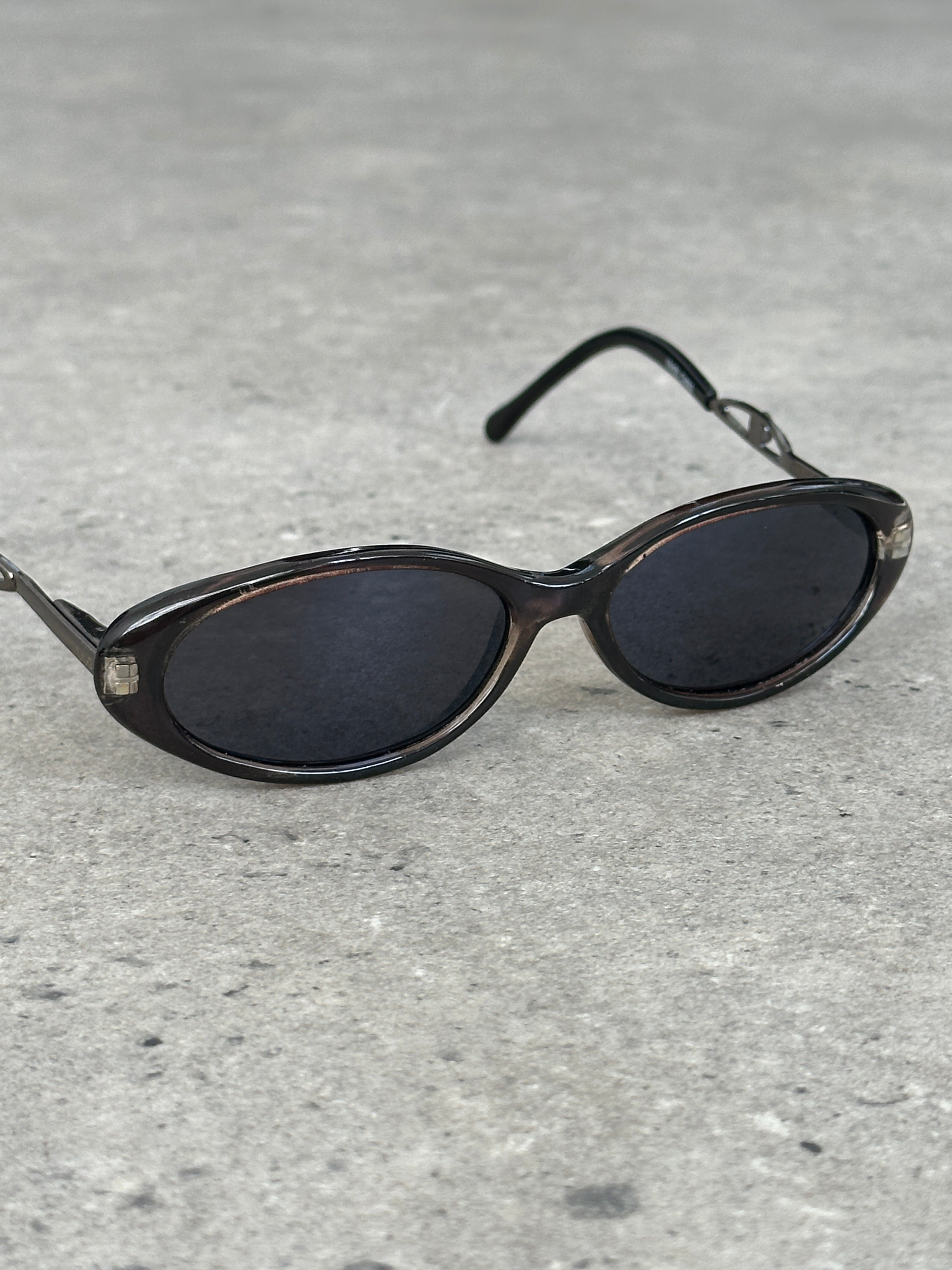Vintage 2000s Oval Mini Sunglasses