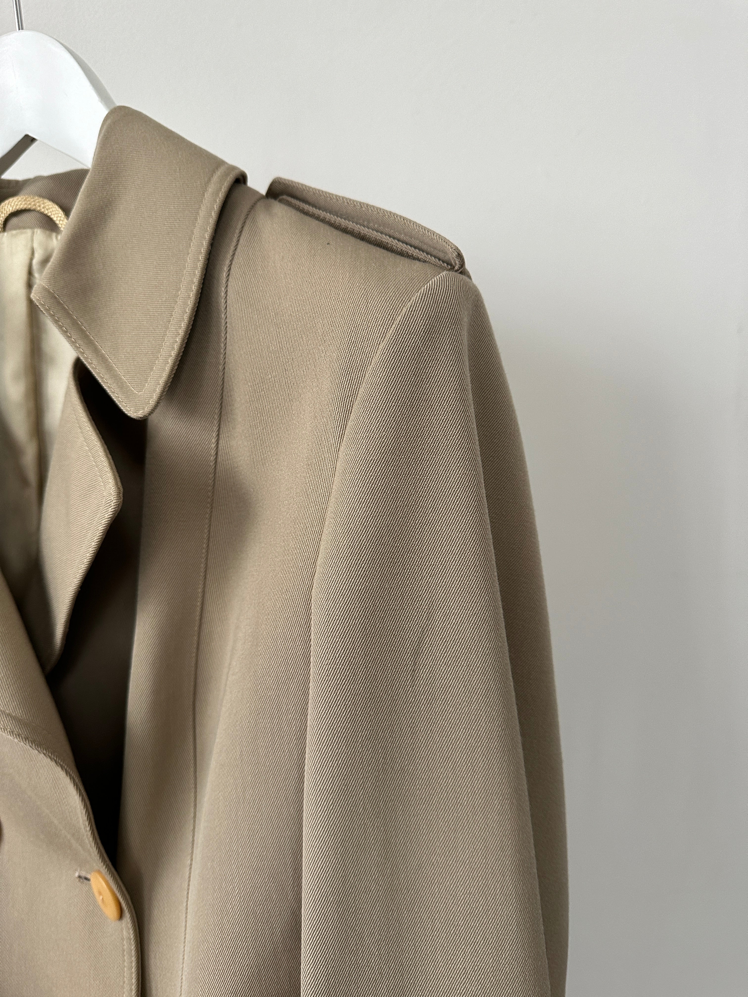 Vintage Italian double-breasted pure wool trench coat with belt, short S/M size, classic vintage coat for stylish outdoor wear.