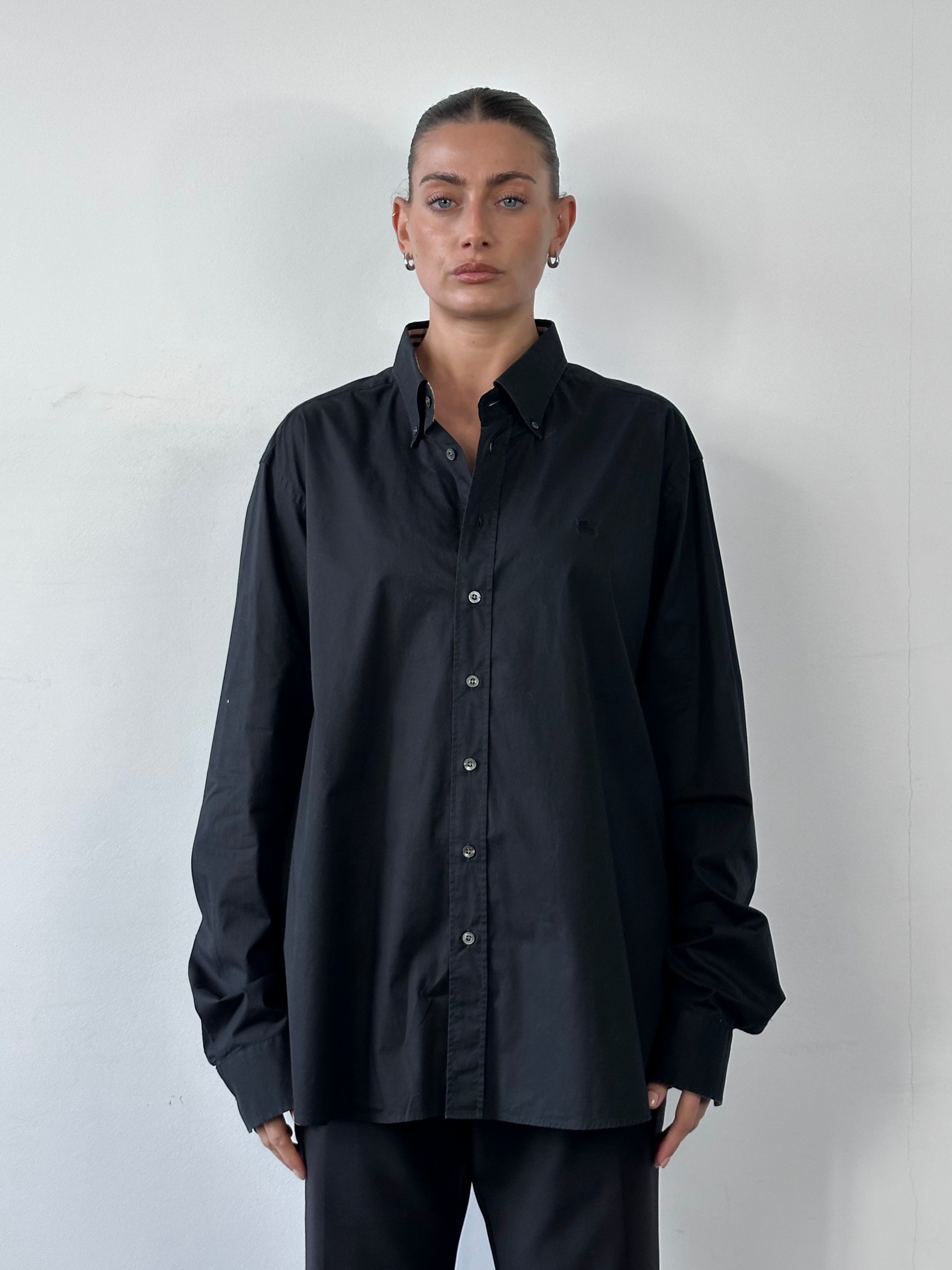 Burberry London pure cotton logo shirt in size XL, featuring classic design and the iconic Burberry logo on the front.