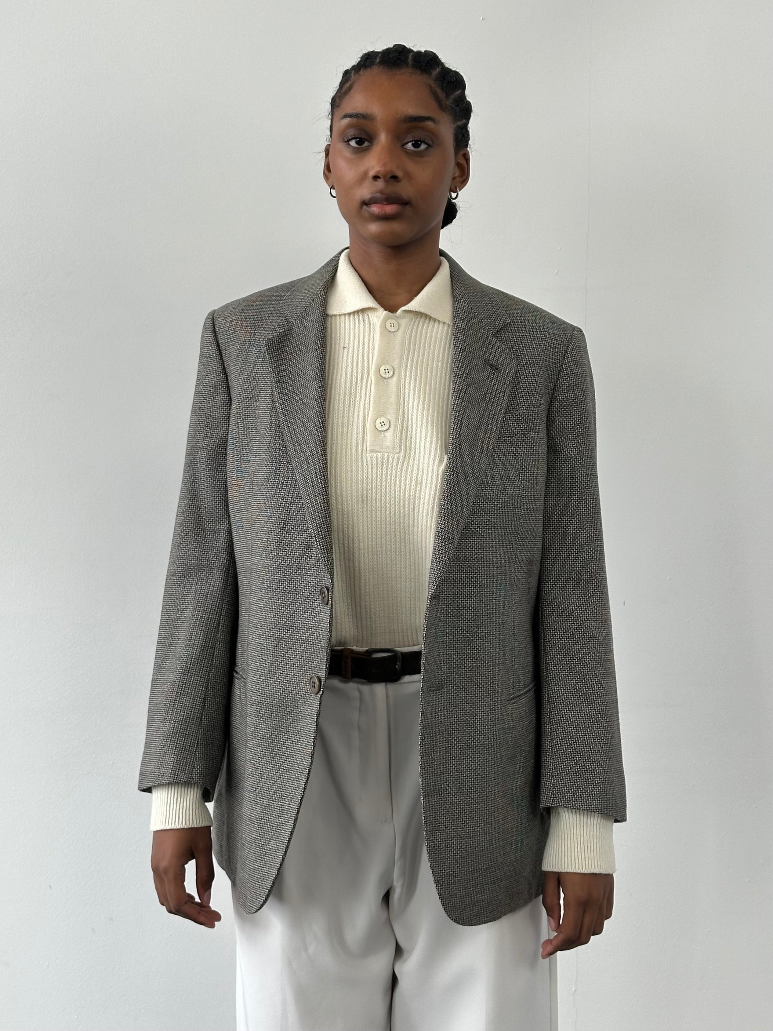 Burberry 1990s herringbone wool silk single-breasted blazer in size 36S/S, tailored with classic details and structured fit.