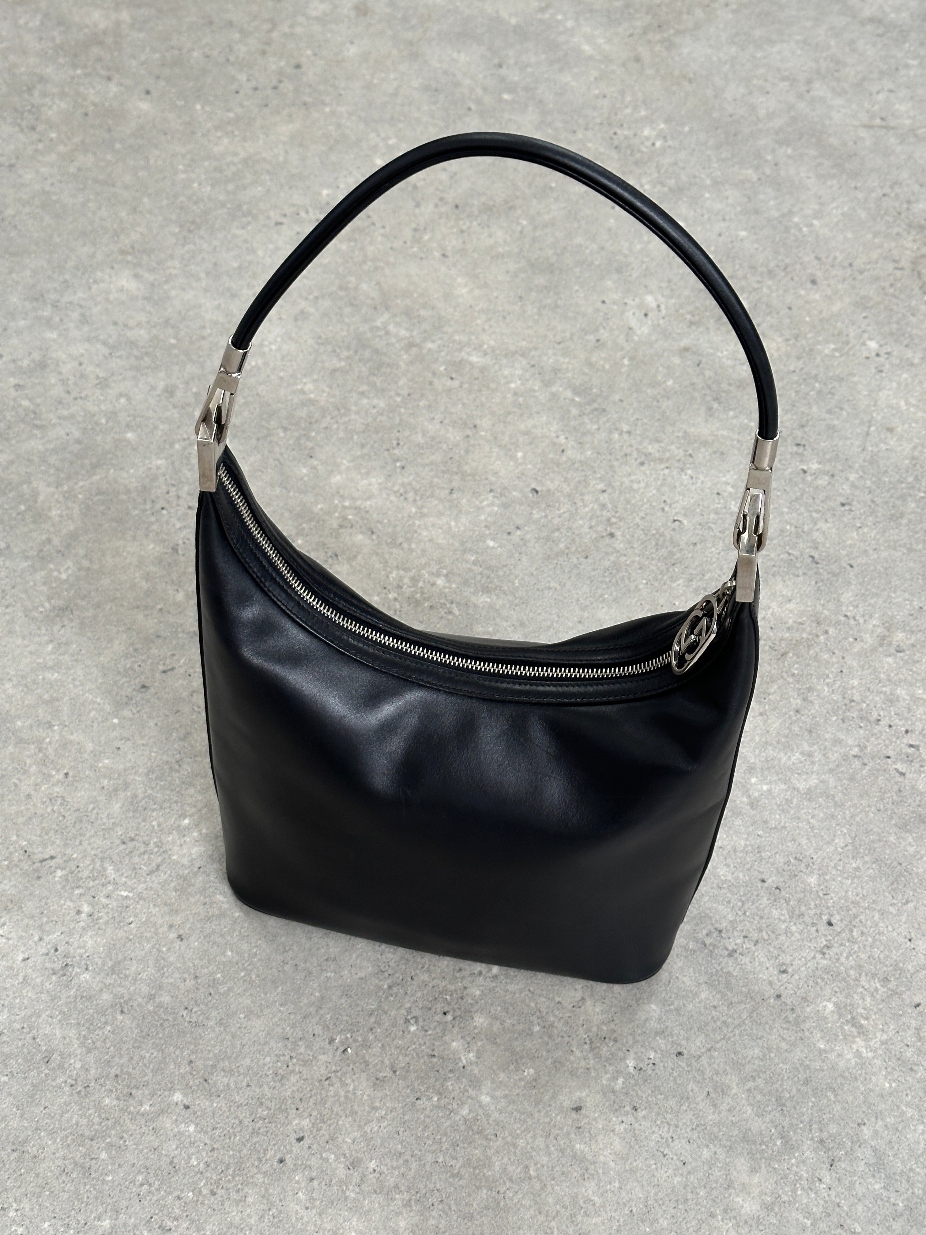 Gucci GG Leather Shoulder Bag - SYLK