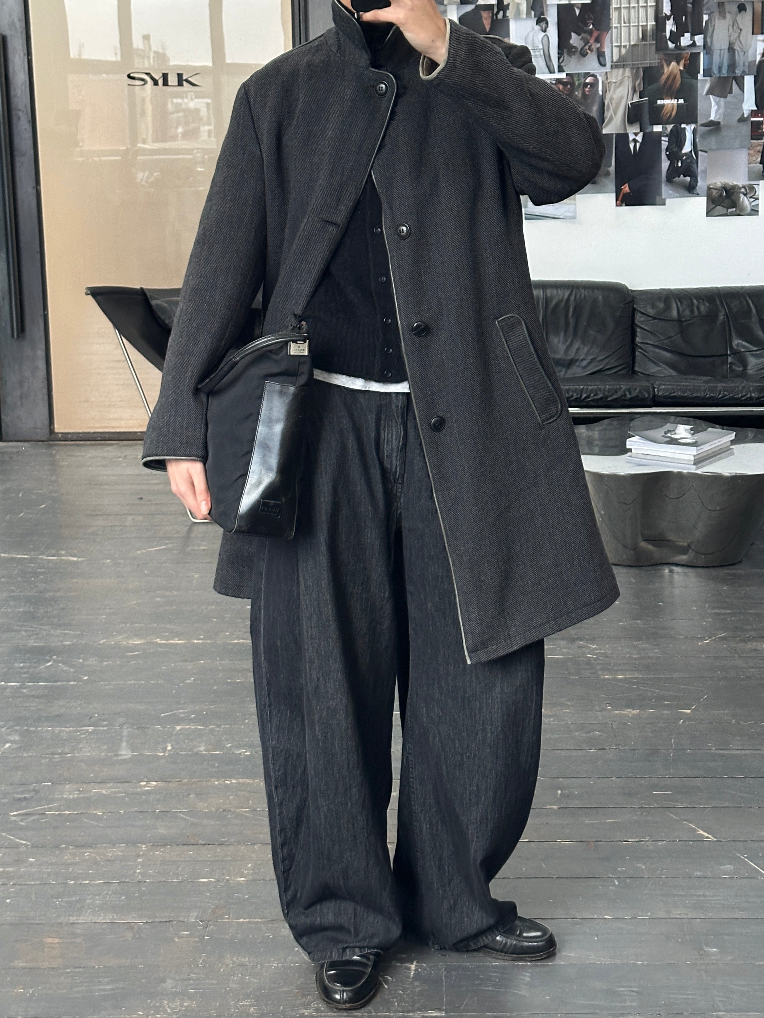 Armani Collezioni 2000s wool coat with fur collar, size large, stylish outerwear featuring classic design and premium fabric.