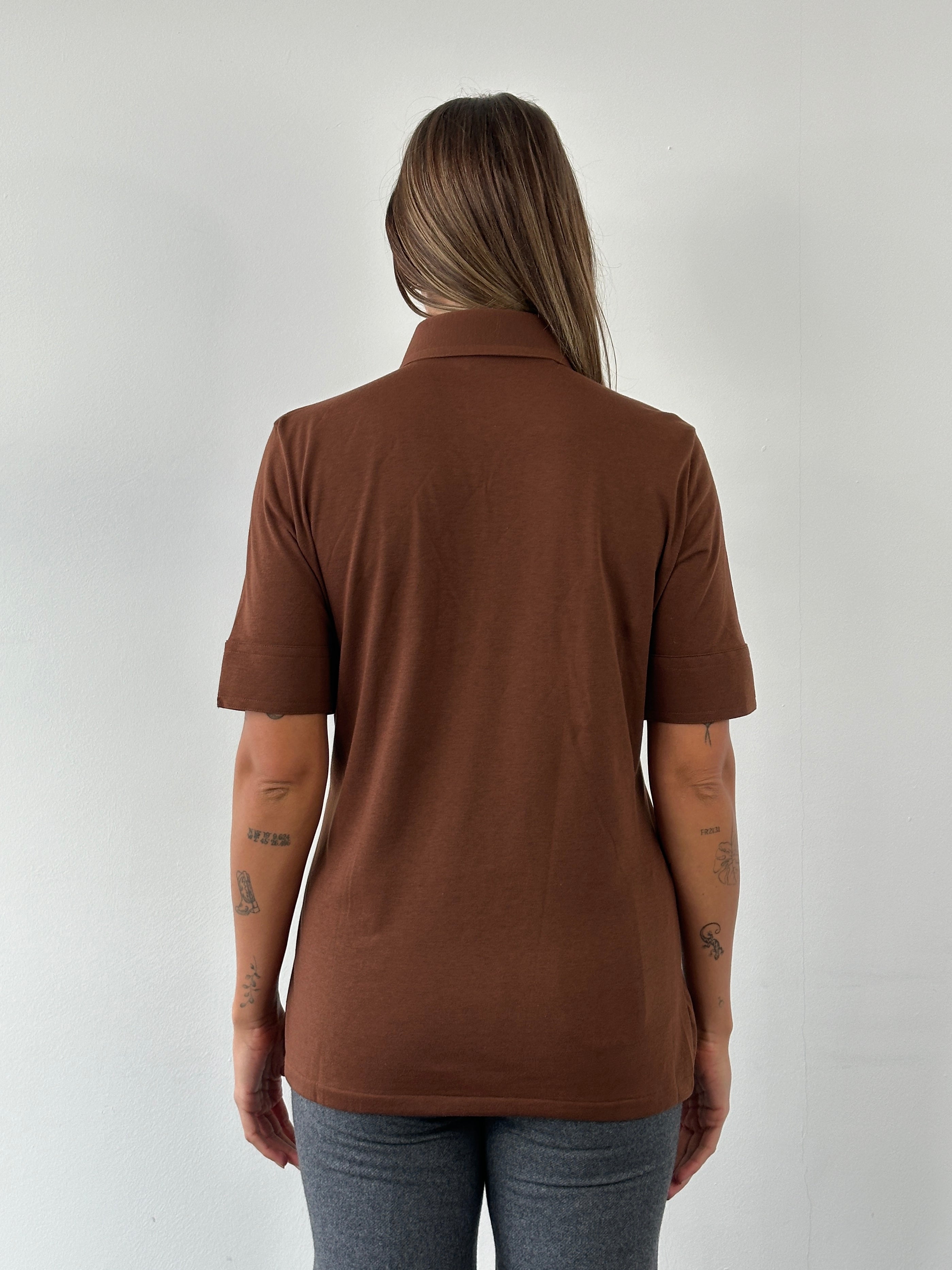 Vintage Italian 1970s dagger collar polo shirt, men's size M, classic retro style with embroidered details and short sleeves.