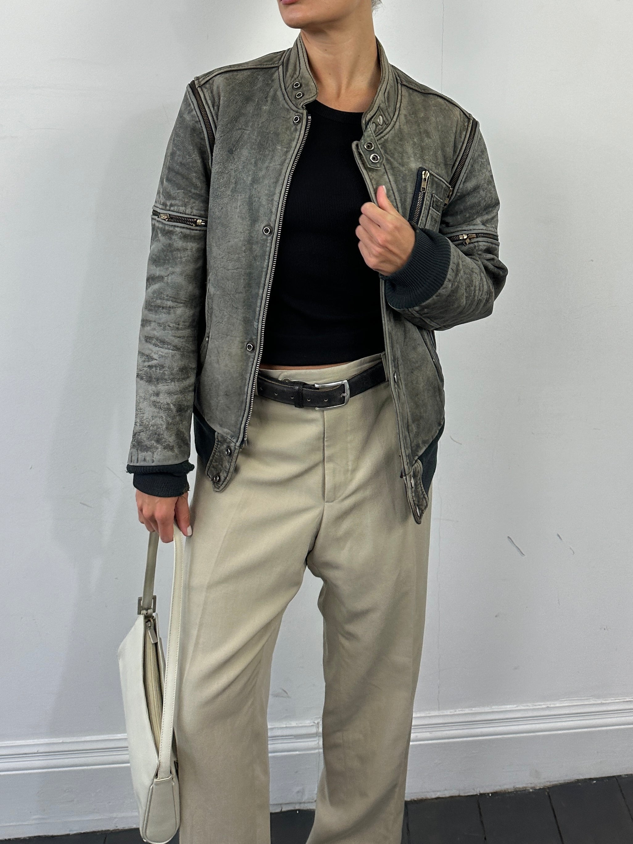 Vintage 3-in-1 aged leather bomber jacket for men, featuring classic style and durable construction, shown in the image.