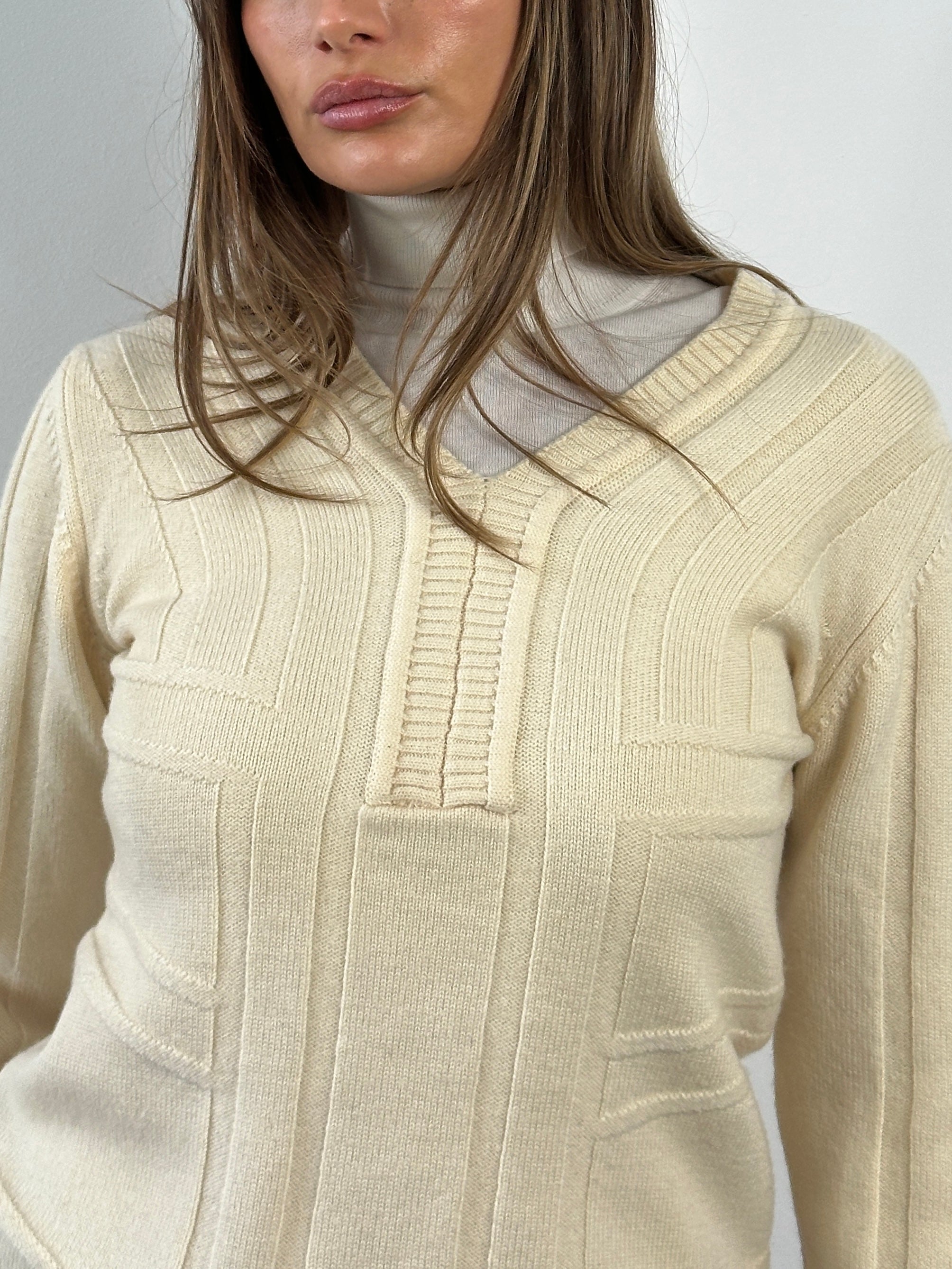 Versace Jeans Couture 2000s pure merino wool structured knit jumper in XS/S, showcasing a textured design and classic fit.