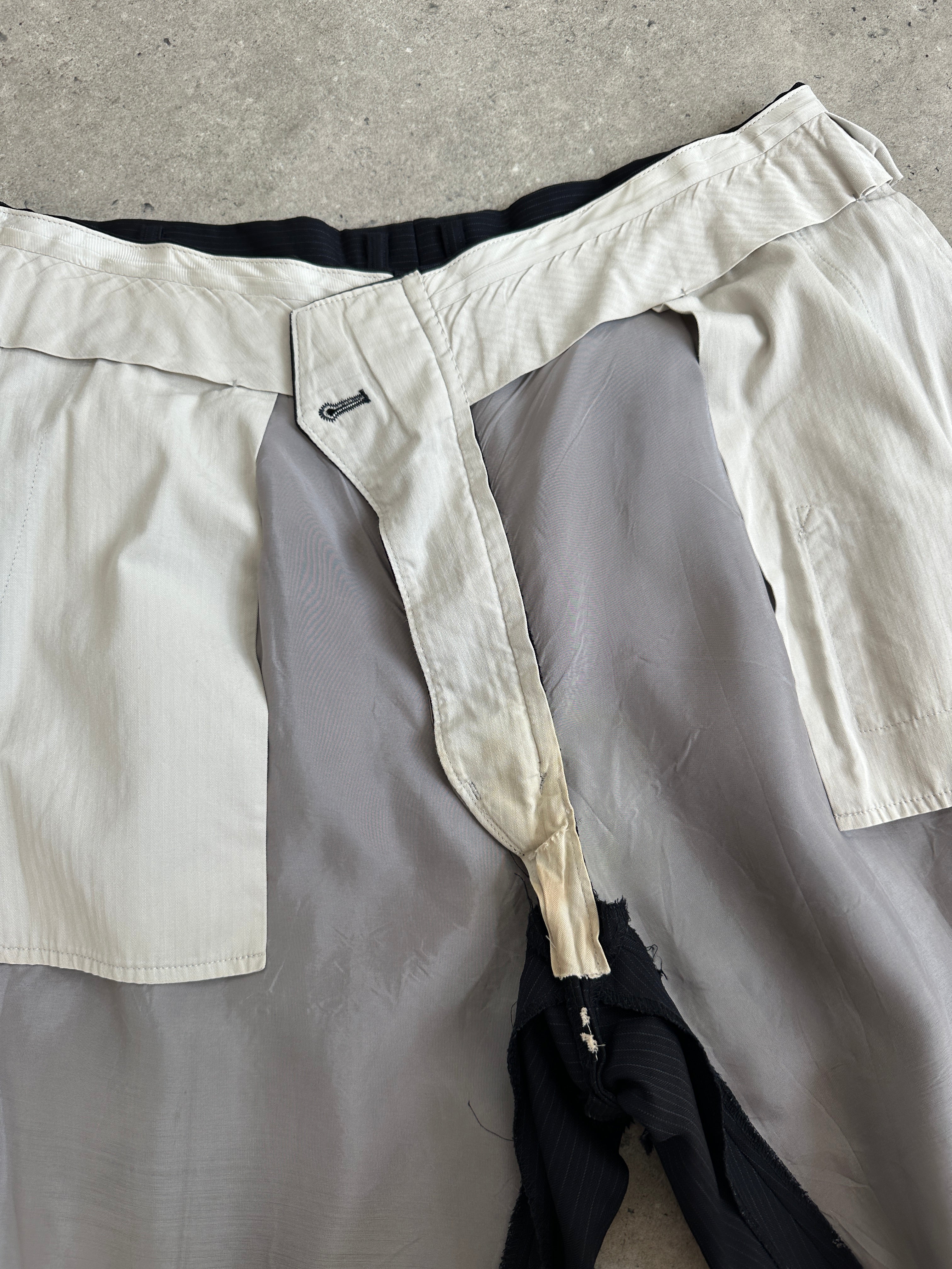 Burberry 2000s Wool Stripe Single Breasted Suit - 44R/W32