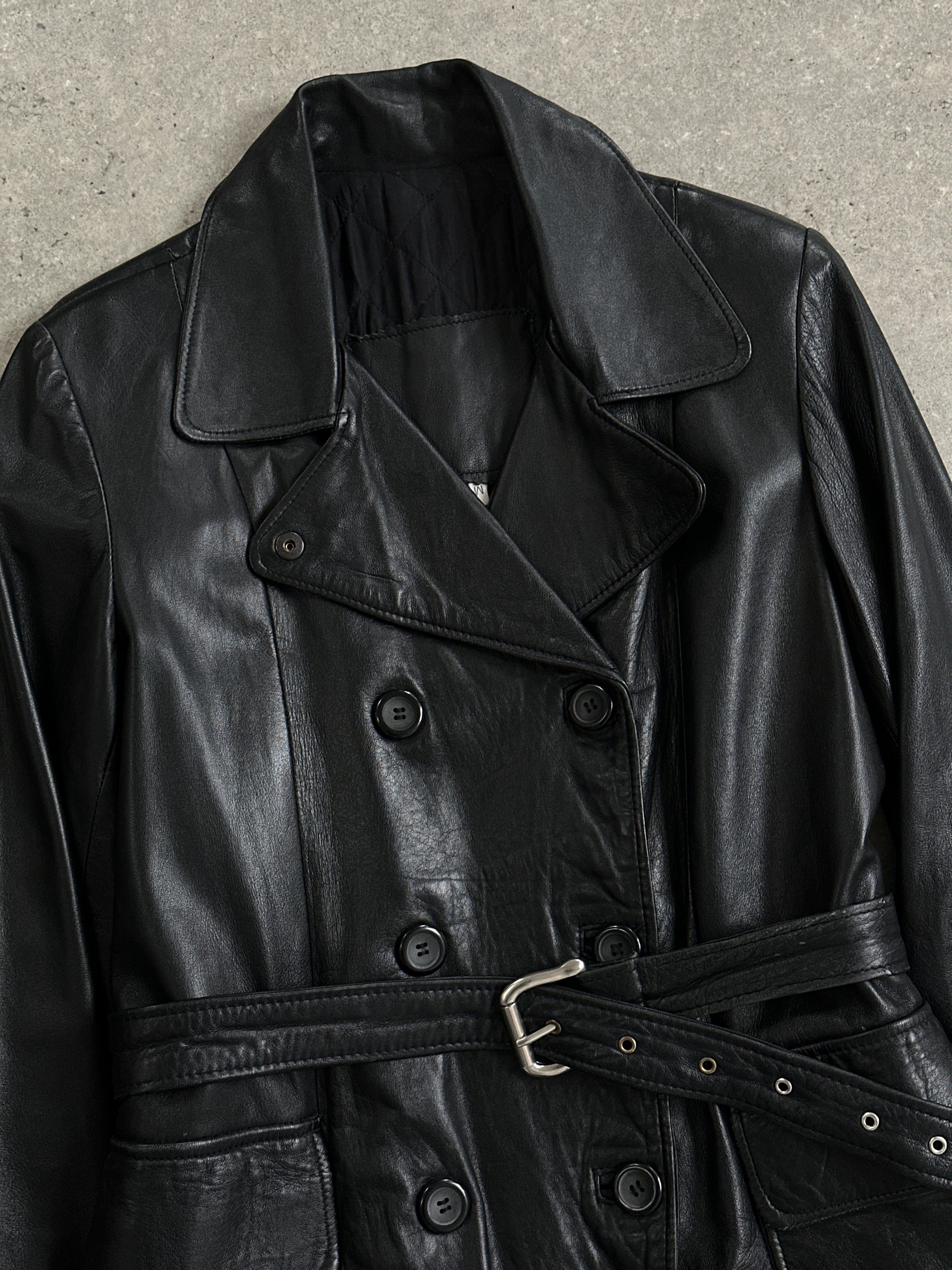 Vintage double-breasted belted leather jacket in smooth leather, size large/extra large, stylish and classic design.