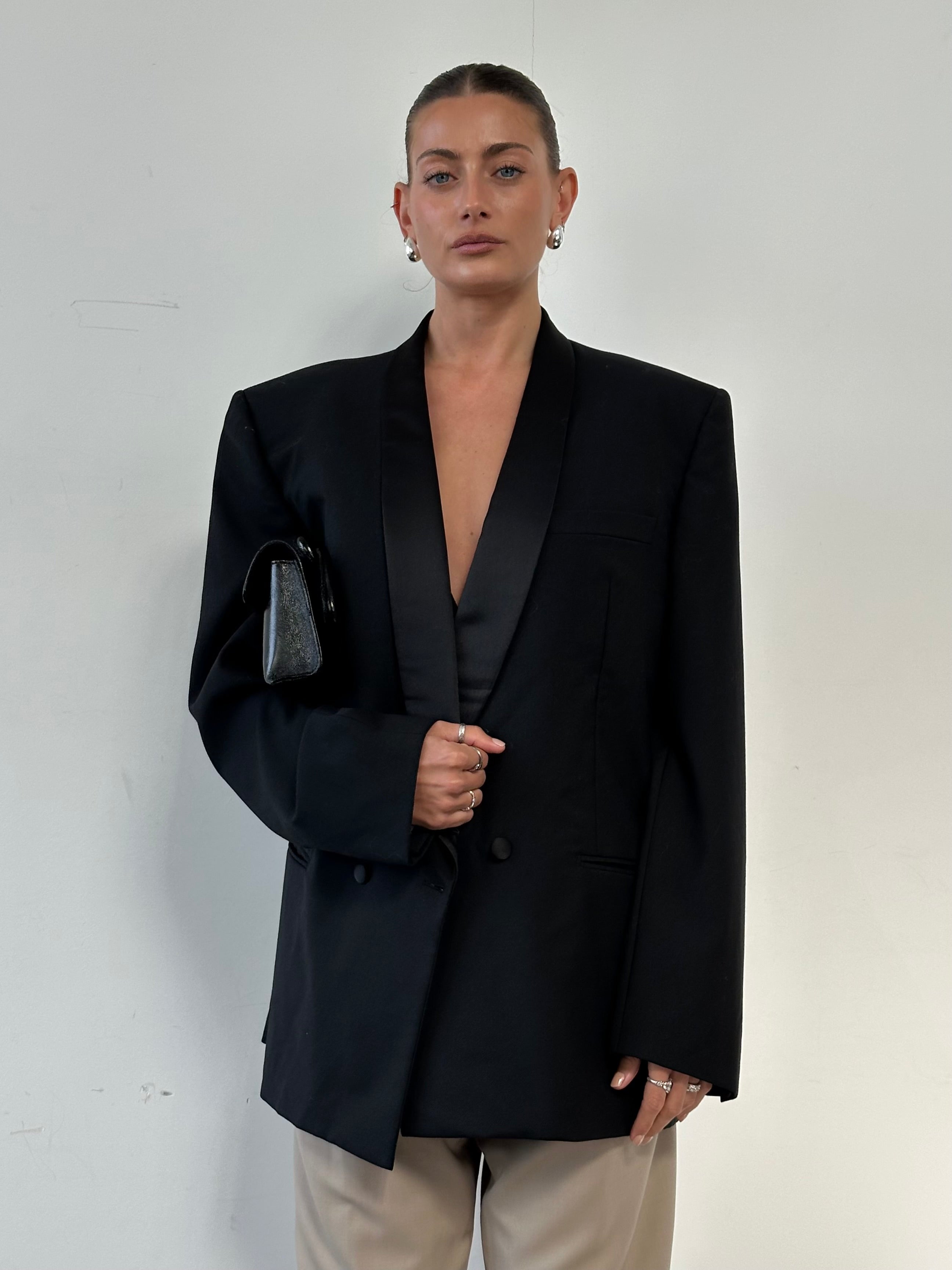 Vintage Italian pure wool blazer in tuxedo style, oversized fit XL/XXL, classic vintage blazer for formal or stylish wear