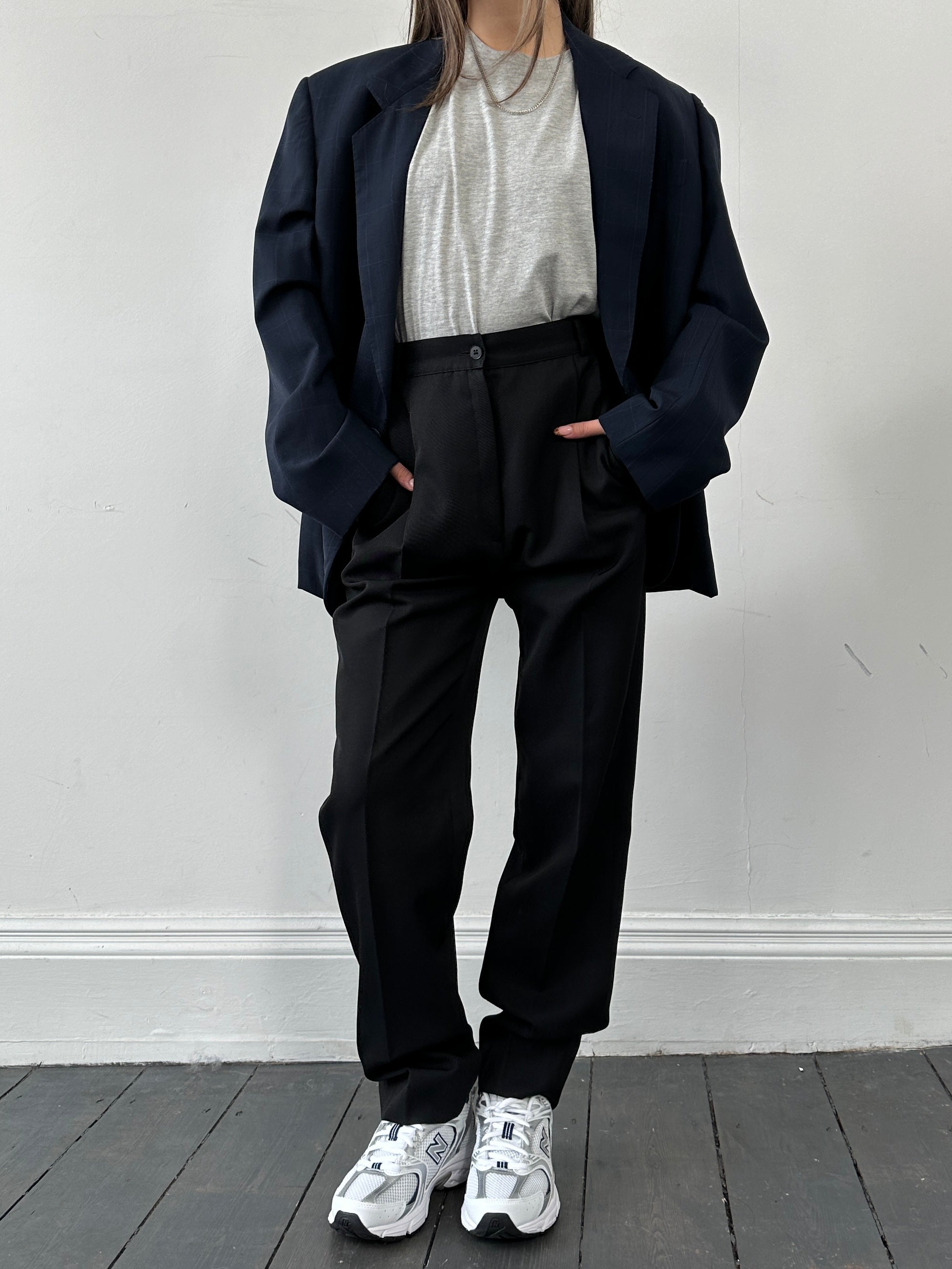 Luisa Spagnoli wool tapered leg tailored trousers in black, featuring a high waist and sleek fit, W26 size.