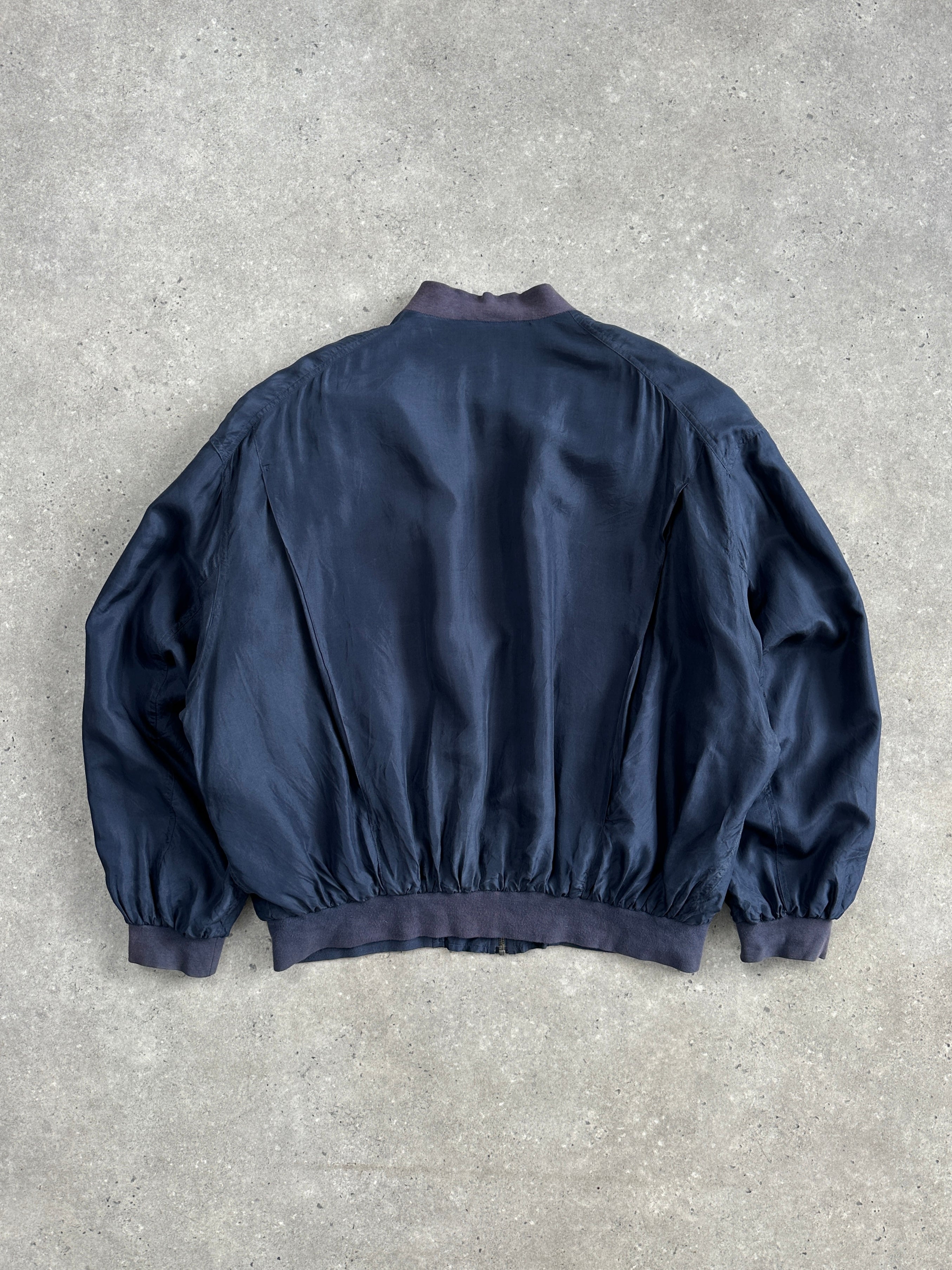 Vintage 1980s pure silk bomber jacket in XL/XXL, stylish vintage bomber jacket with a classic blouson fit and smooth silk fabric.