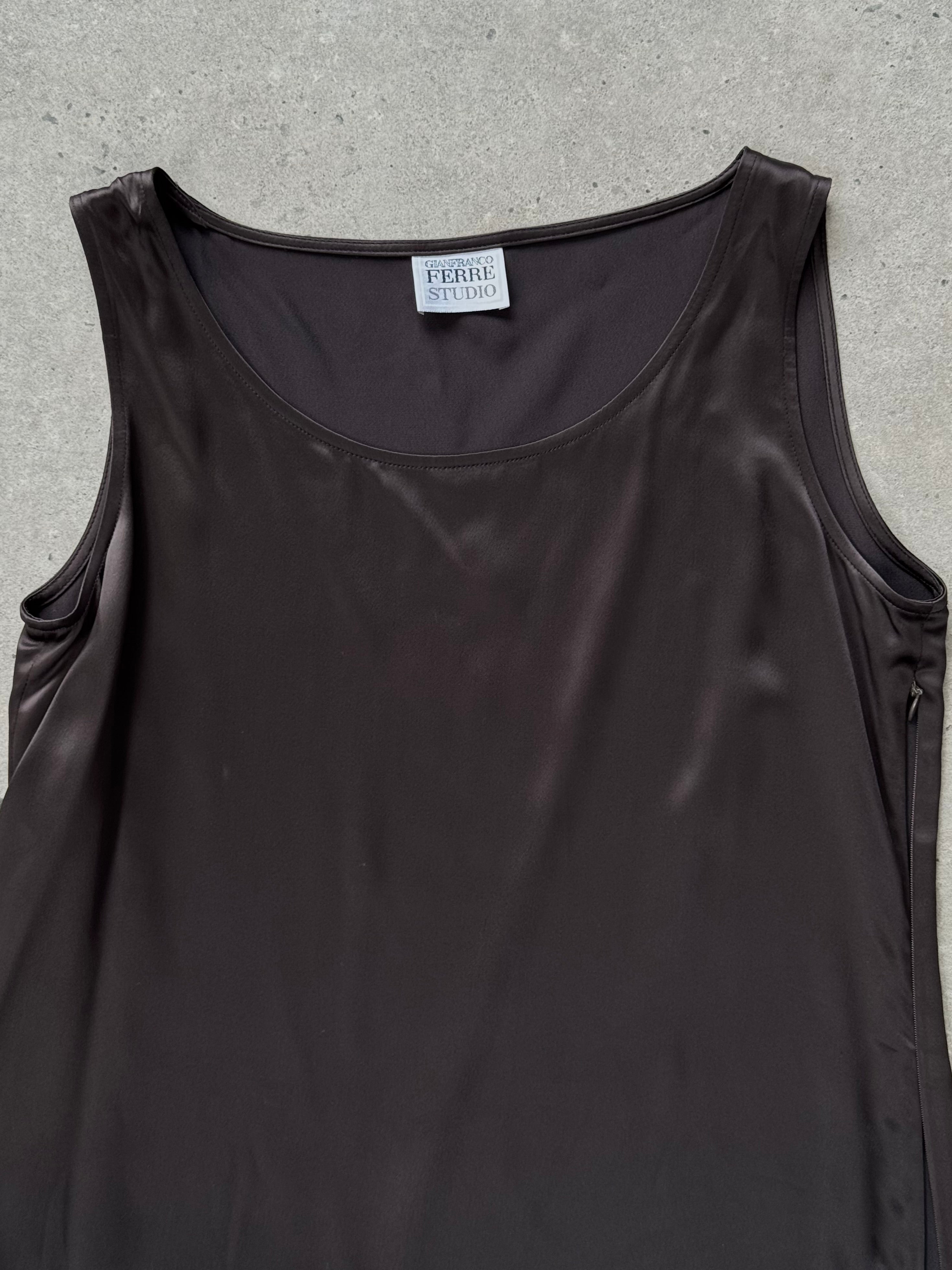 Gianfranco Ferré Studio 1990s satin sleeveless top in size Large, with a smooth, shiny fabric and elegant cut.
