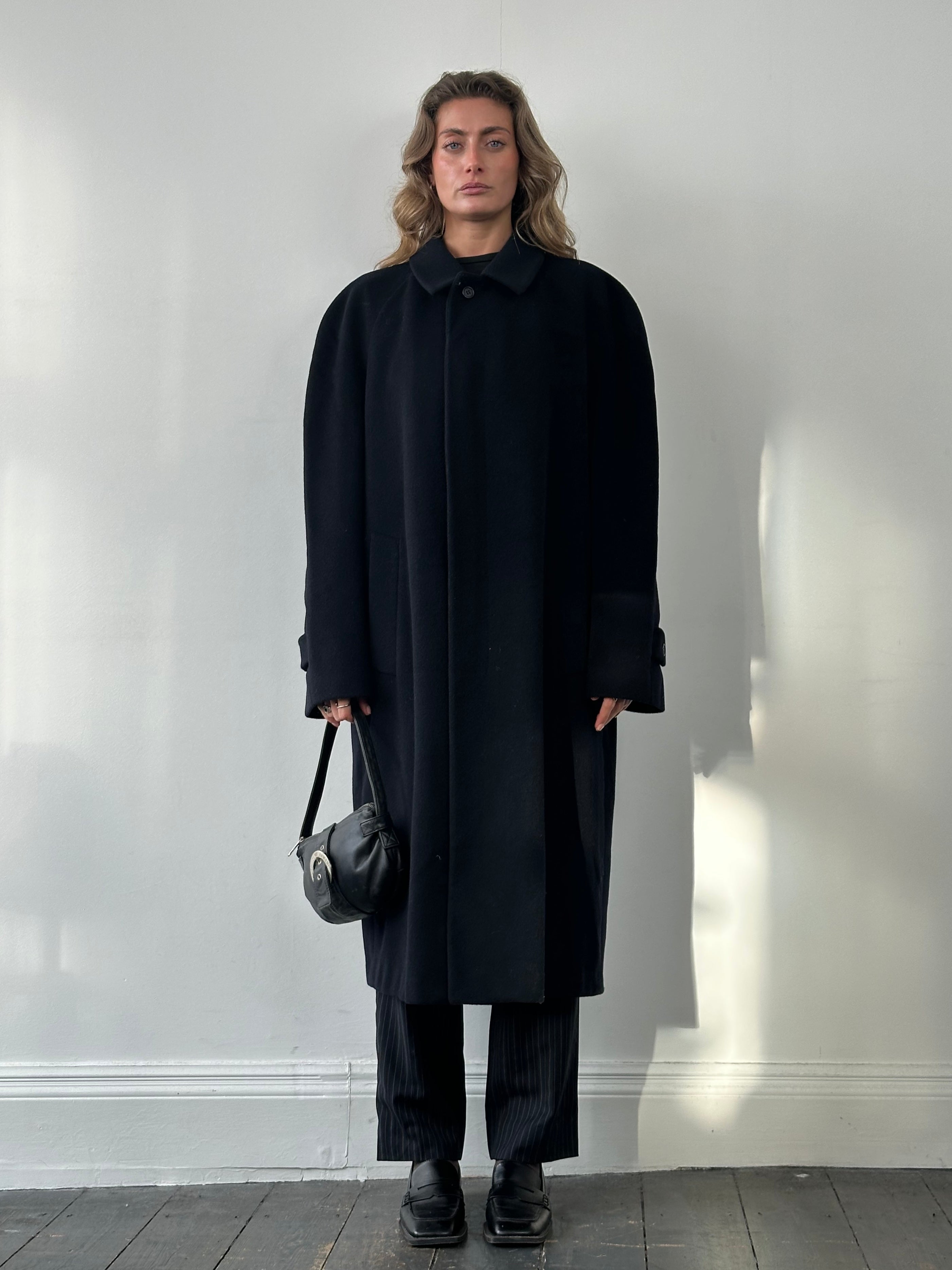 Valentino Virgin Wool Cashmere Single Breasted Coat in XL/XXL, stylish warm coat with classic design and tailored fit.