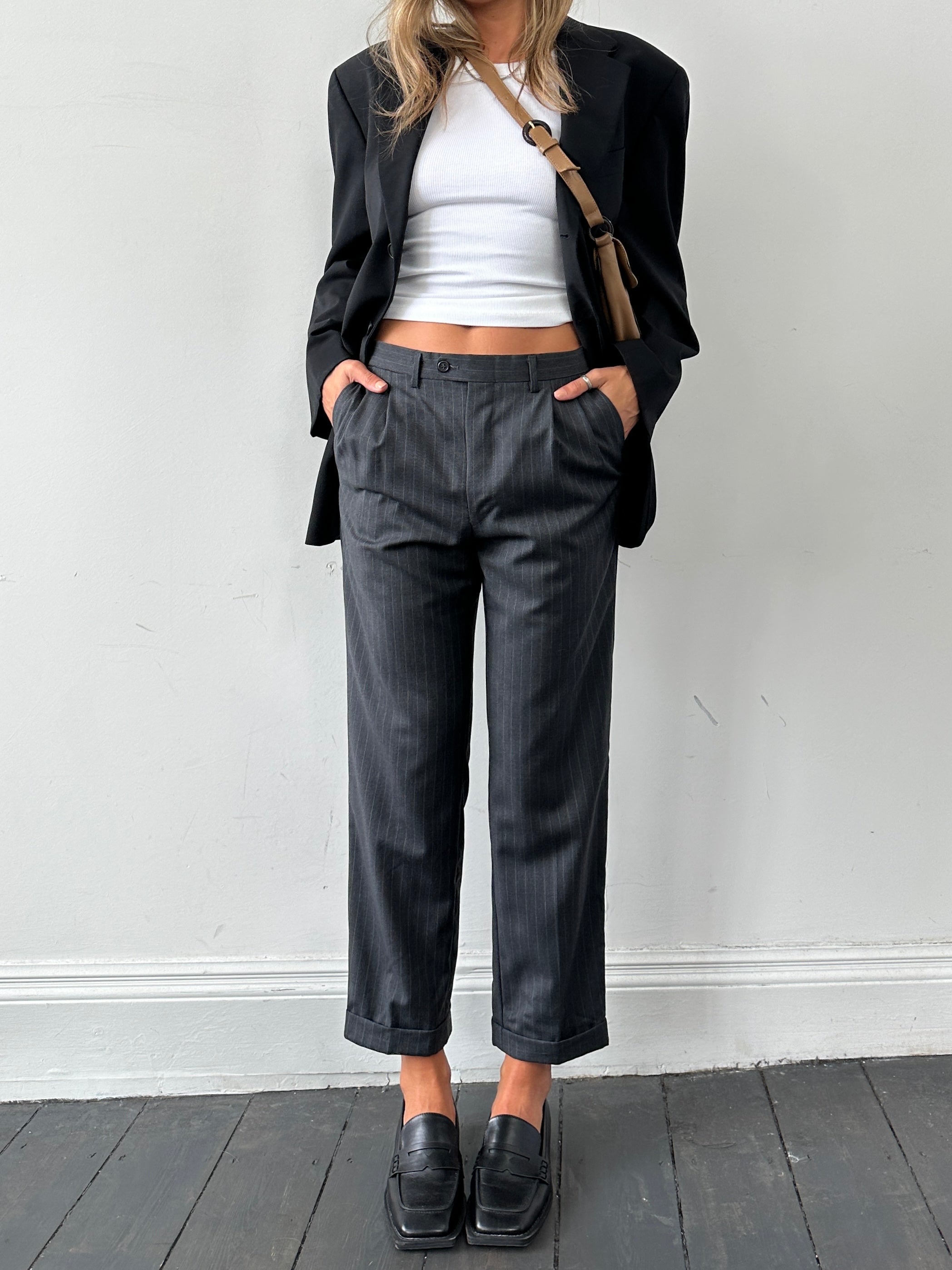 Aquascutum pinstripe pure wool tailored trousers in size W32, featuring a classic fit and sharp pinstripe pattern.