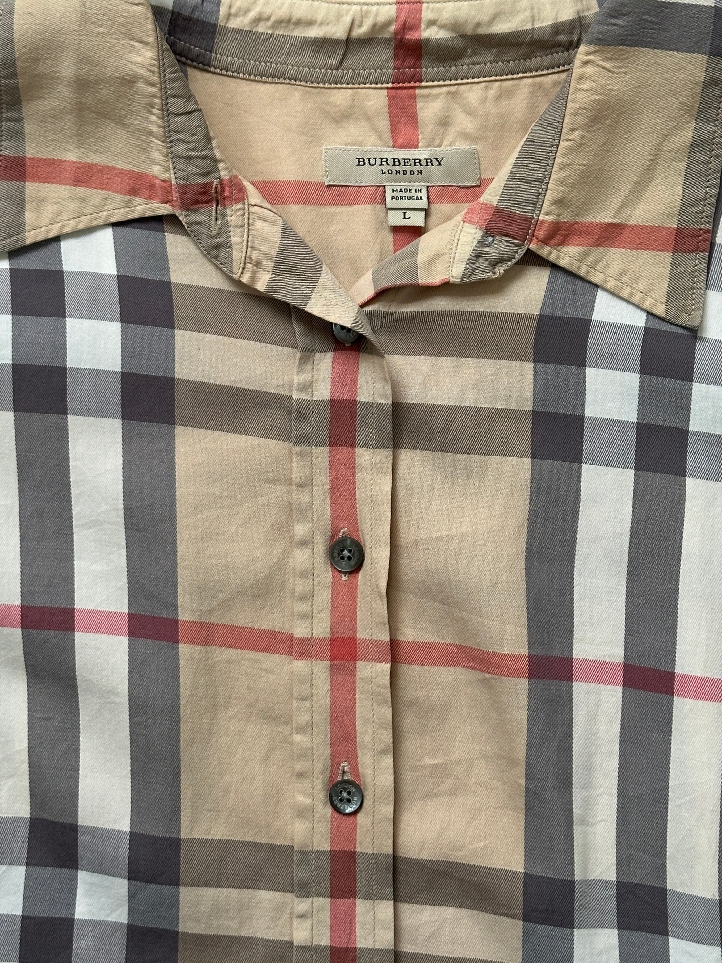 Burberry London 2000s Nova Check cotton shirt in size M, featuring classic check pattern and button-front design.