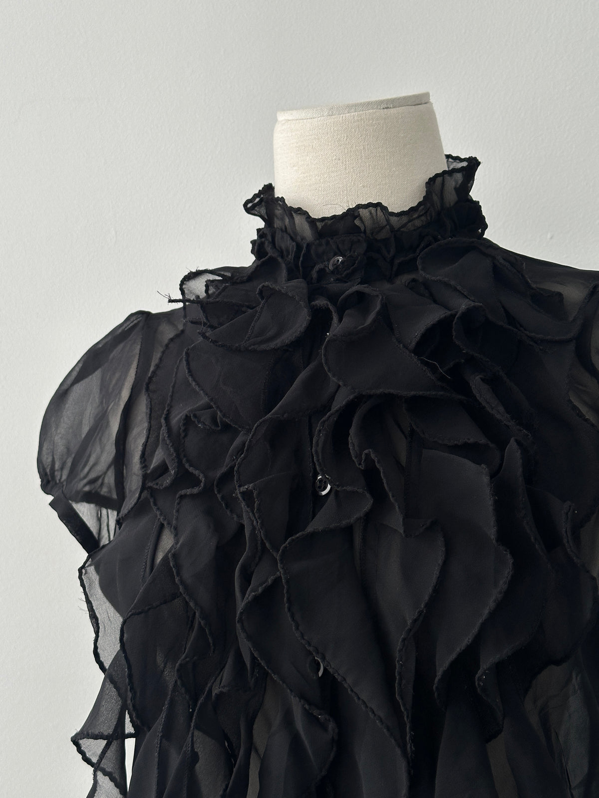 Vintage 2000s Short Sleeve Ruffle Shirt - M