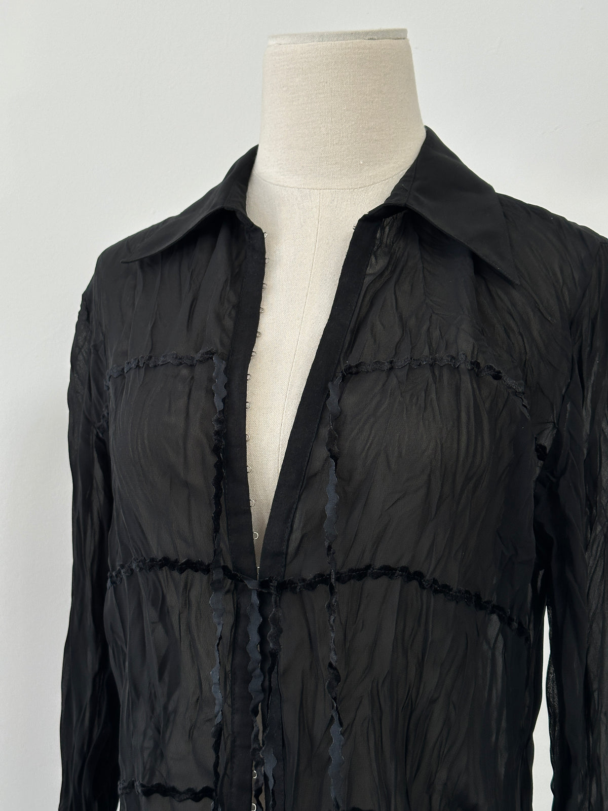 Vintage 1990s Sheer Hook & Eye Crinkle Shirt - M