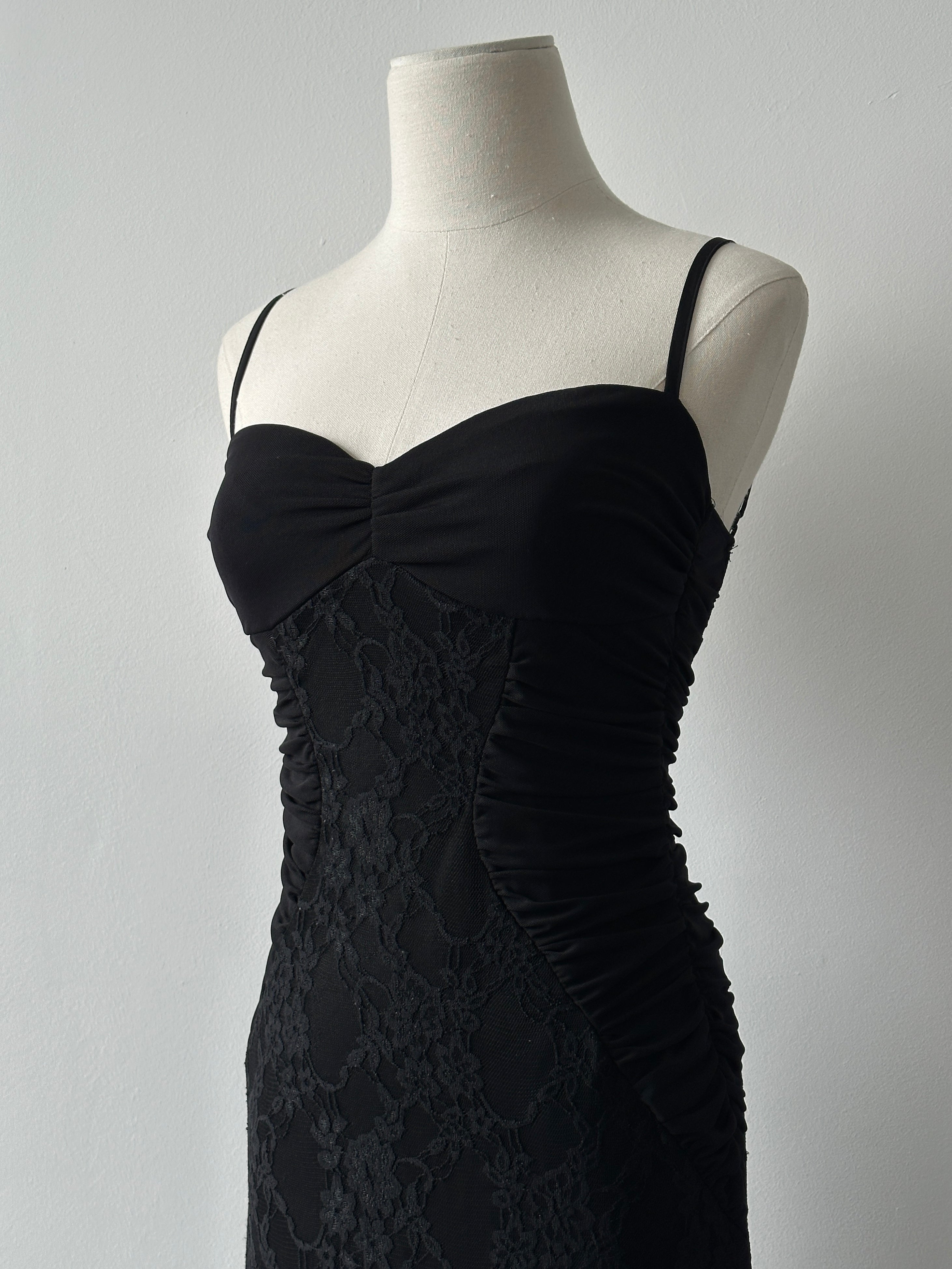Vintage 2000s Ruched Asymmetric Lace Floor Length Dress - S-M
