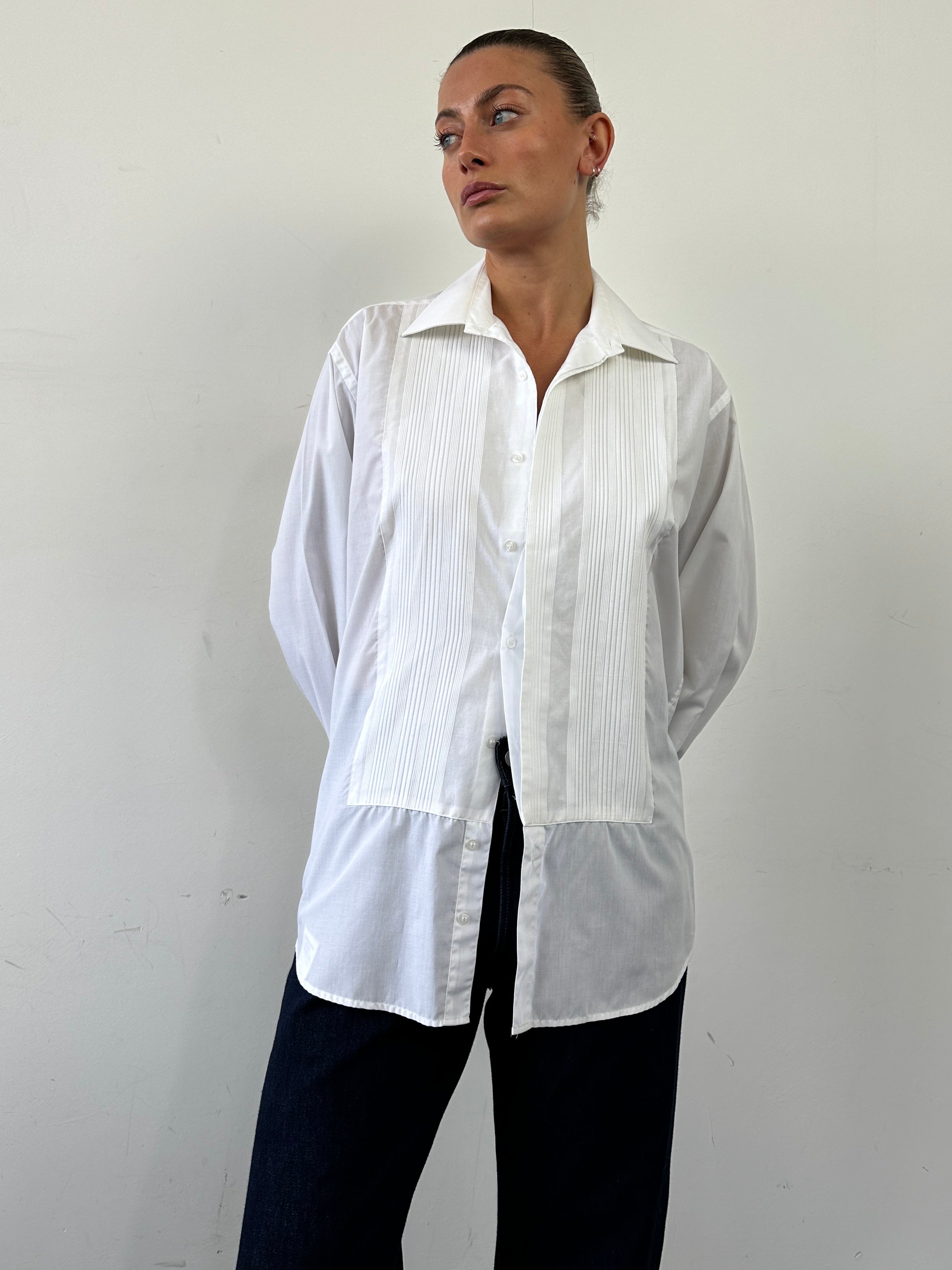 Vintage cotton pleated tuxedo dress shirt in XL, featuring classic design with pleats and a formal collar.
