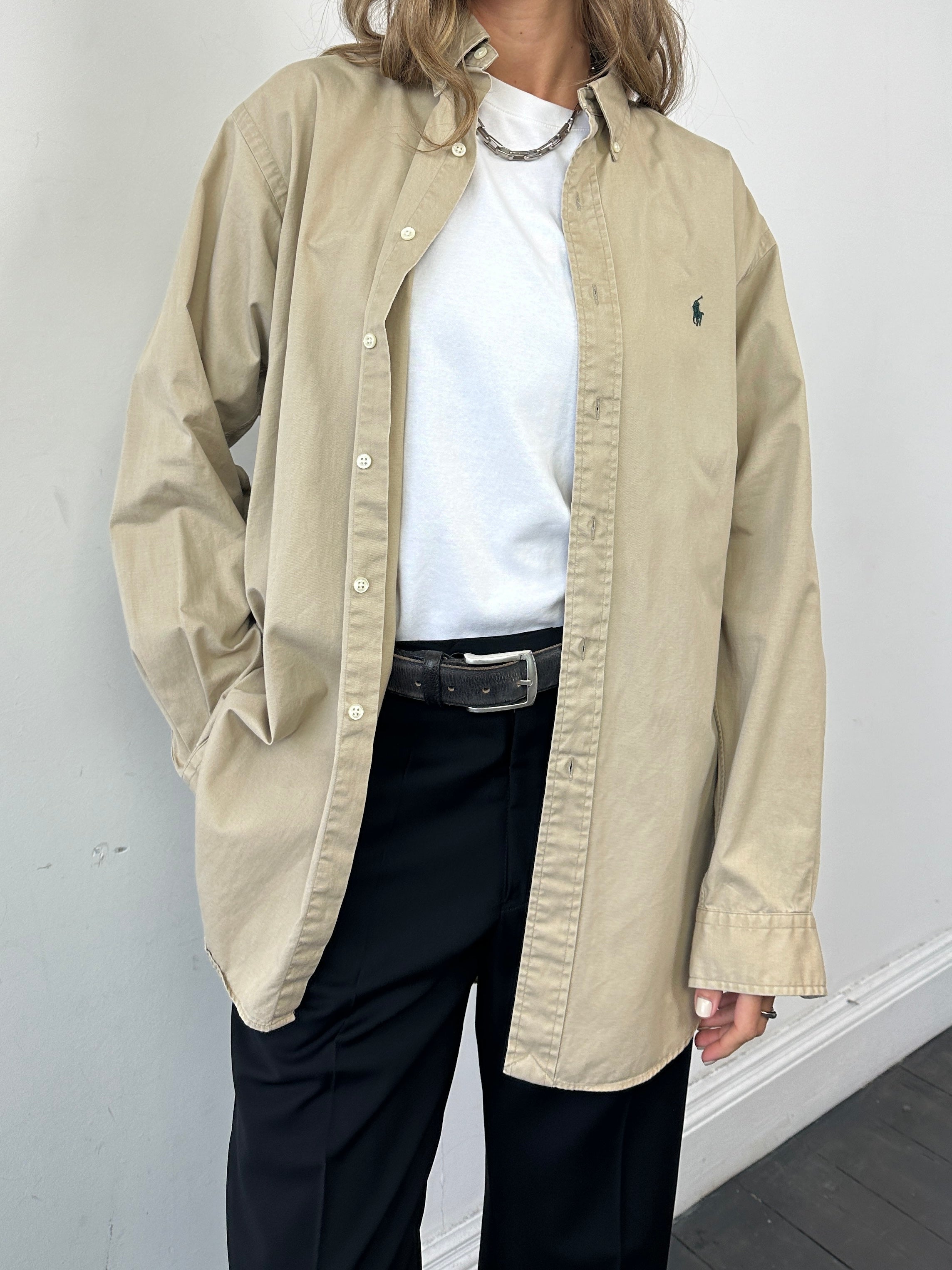 Ralph Lauren pure cotton logo shirt in XL, featuring a classic design with the brand’s signature logo on the front.