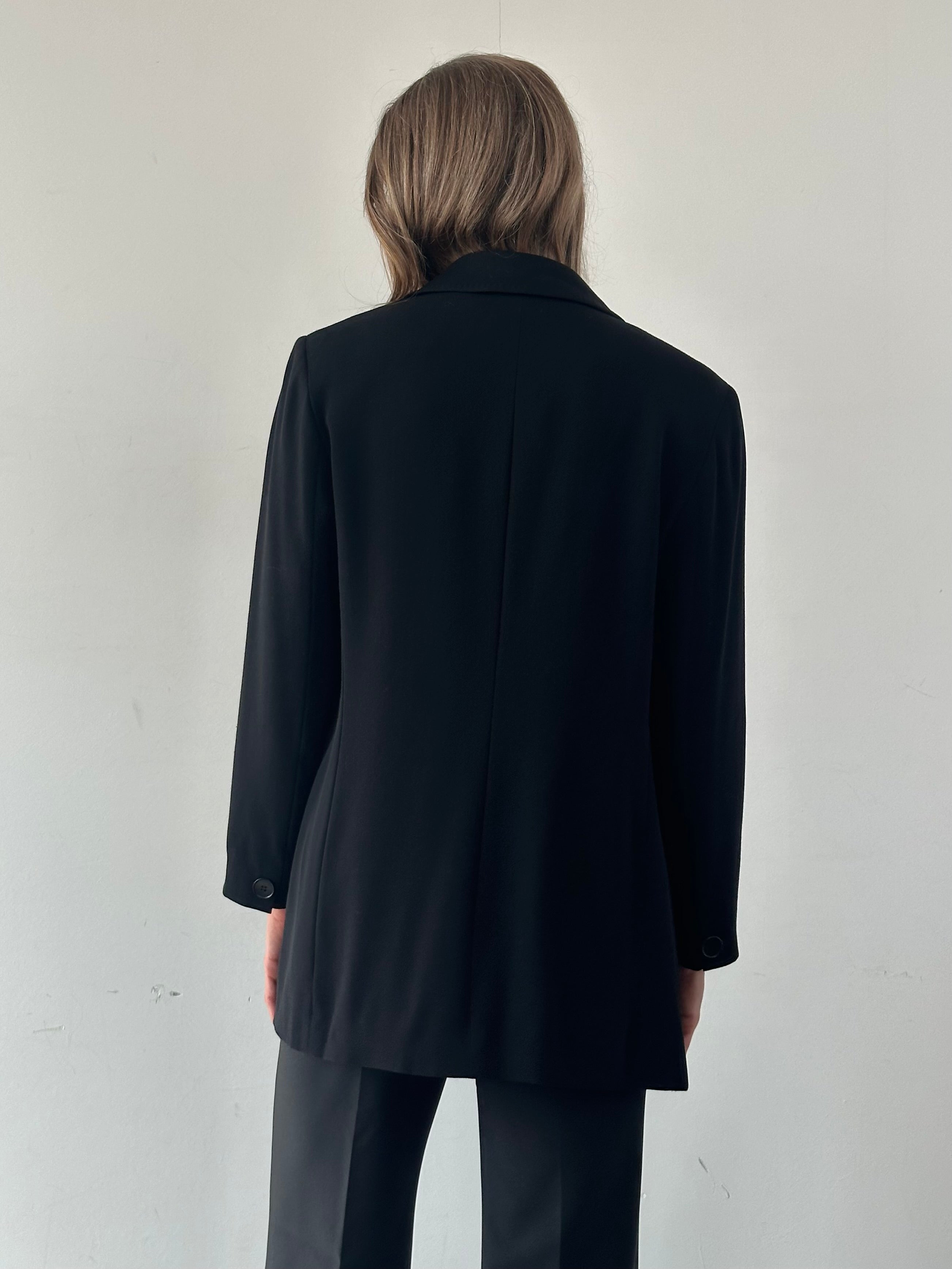 Max Mara Minimal Concealed Placket Blazer for women, tailored fit with sleek design, shown on a mannequin.