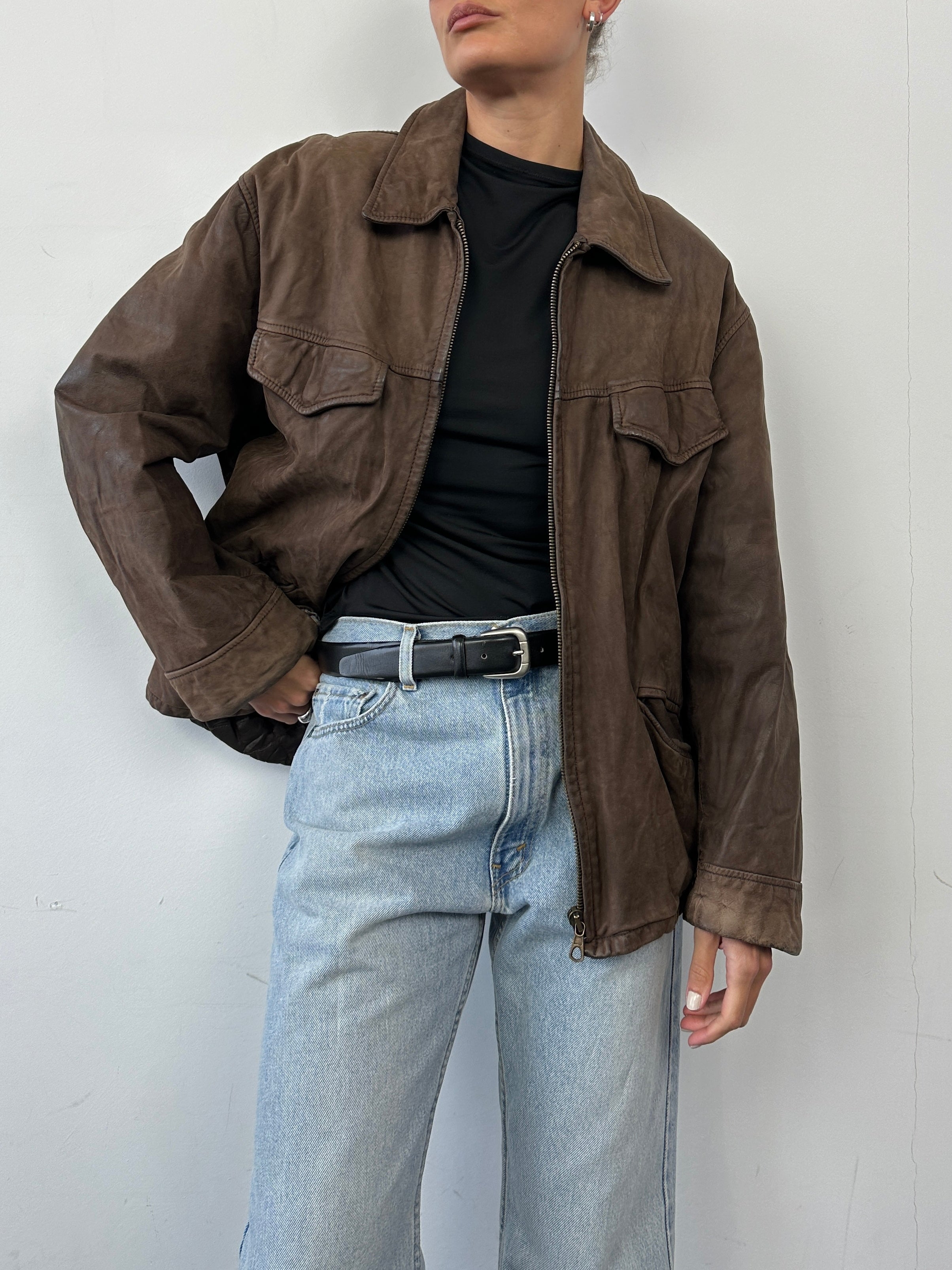 Vintage Italian vintage nubuck leather zip-up jacket in size L, showcasing classic craftsmanship and textured leather details.