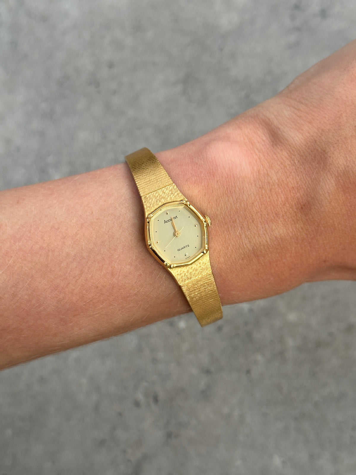 Vintage Accurist 1990s Gold Tone Bracelet Watch