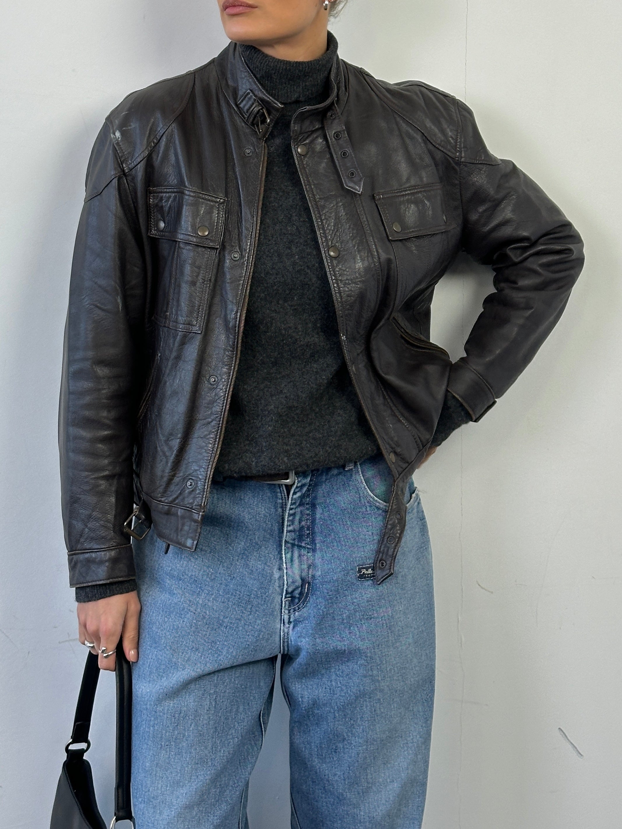 Italian Vintage Moto Leather Jacket in size S, featuring classic design with authentic leather and vintage-inspired detailing.