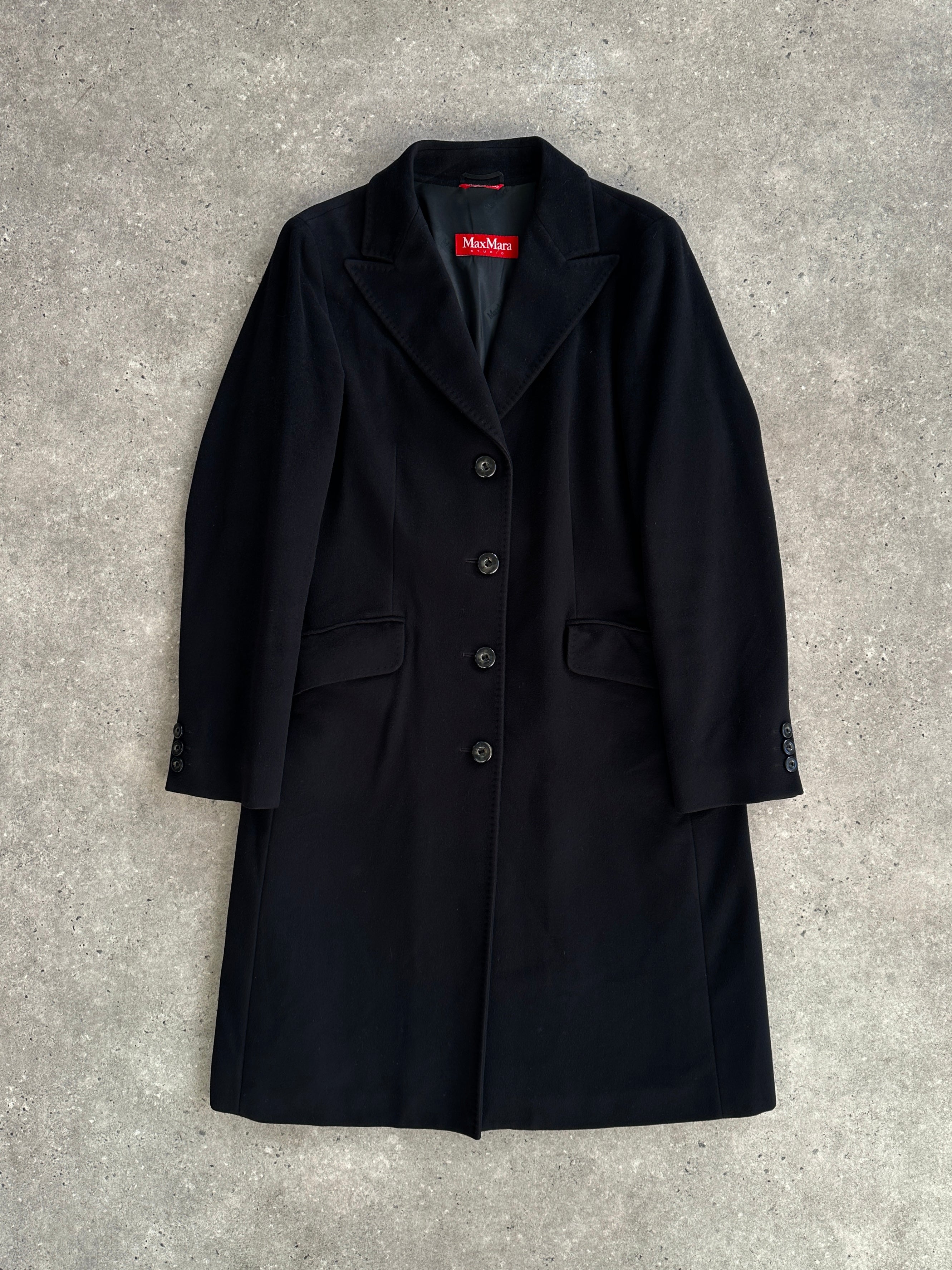 Max Mara Studio pure virgin wool single-breasted coat in M/L size, shown in a stylish, tailored design with lapel collar.