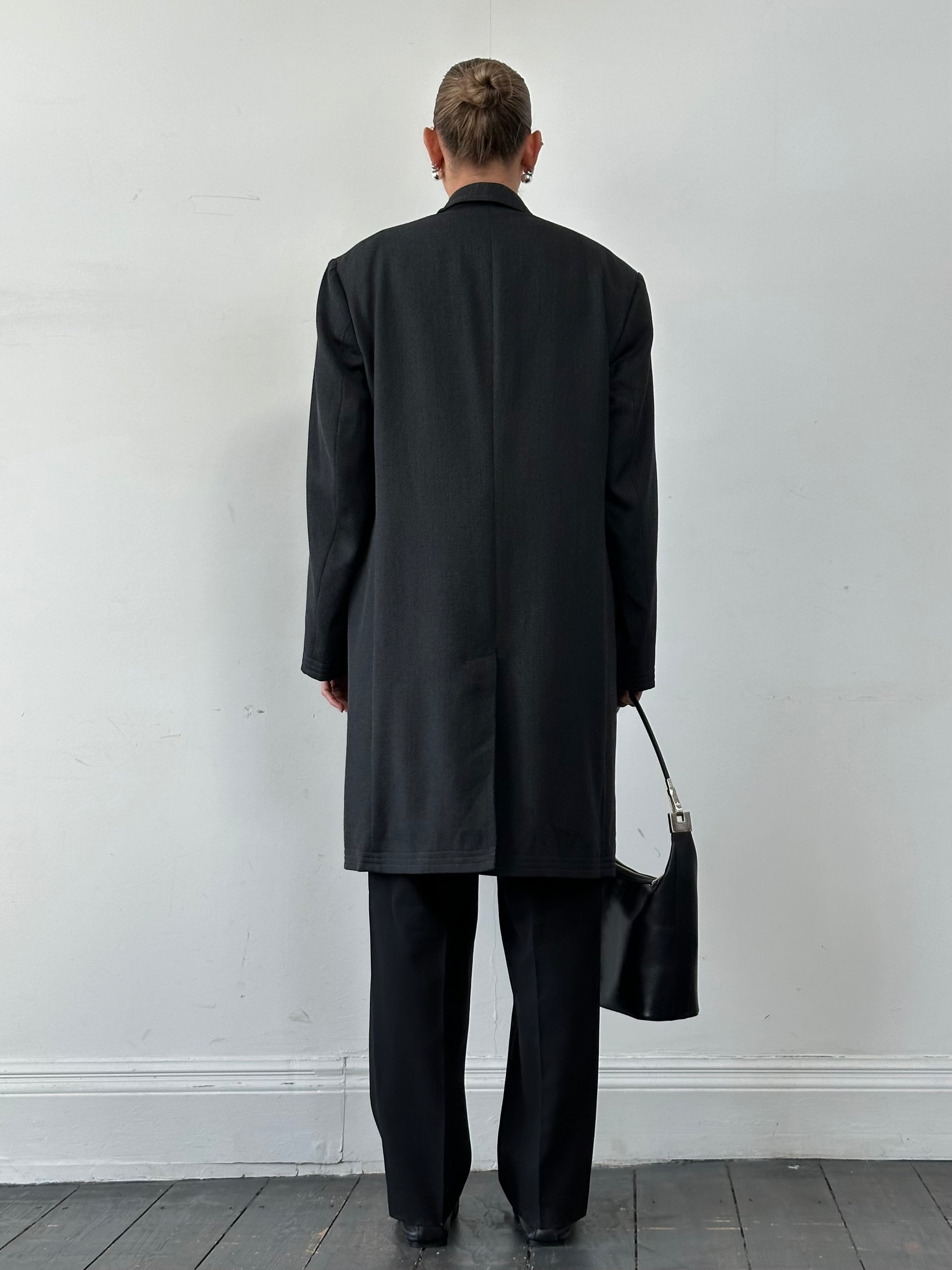 Burberry 1990s pure wool twill coat with concealed placket in XXL, featuring classic design and tailored fit.