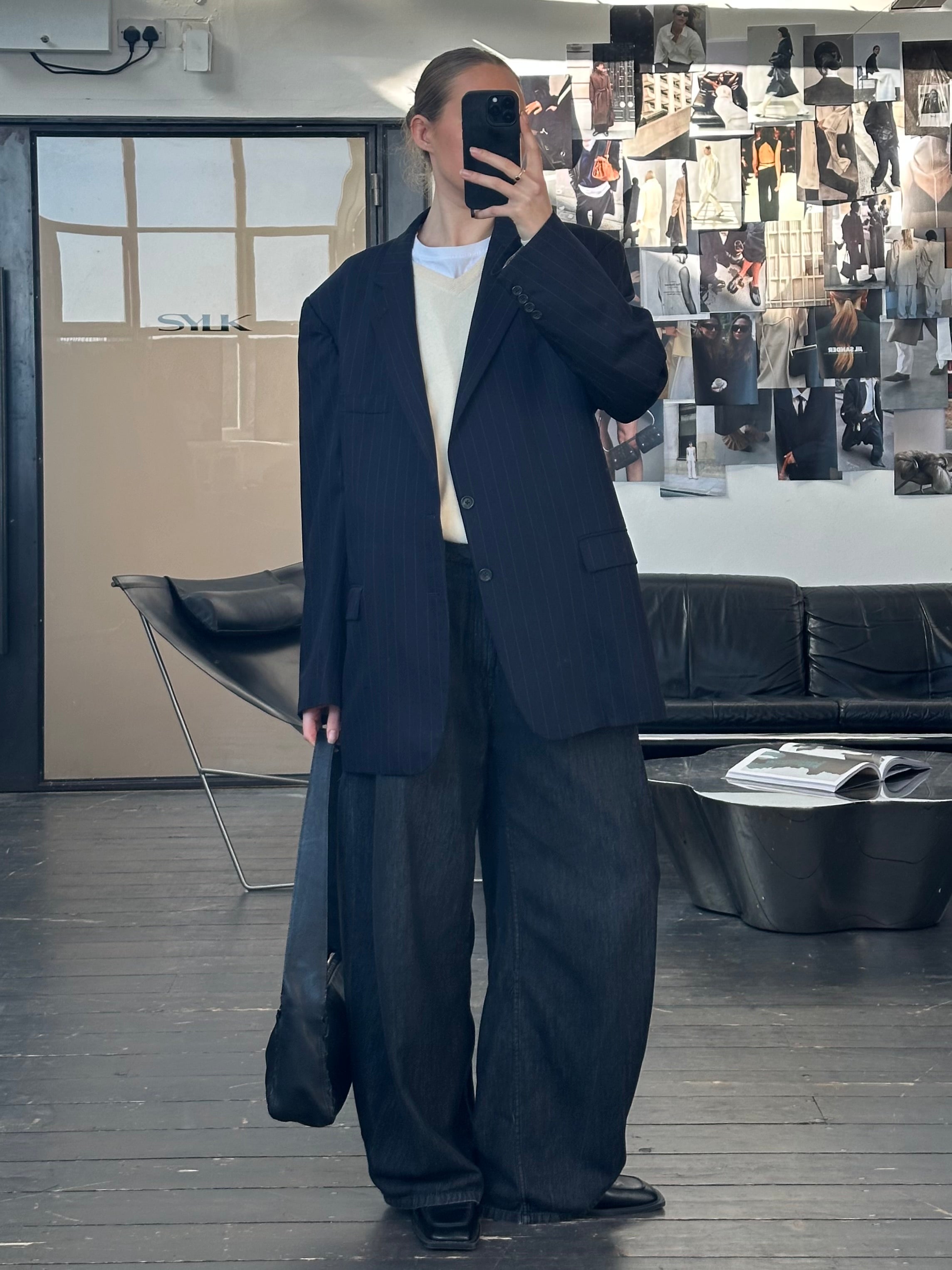 Burberry London 2000s wool stripe single-breasted blazer in size 48R/XXL, featuring classic tailored design and bold striped pattern.