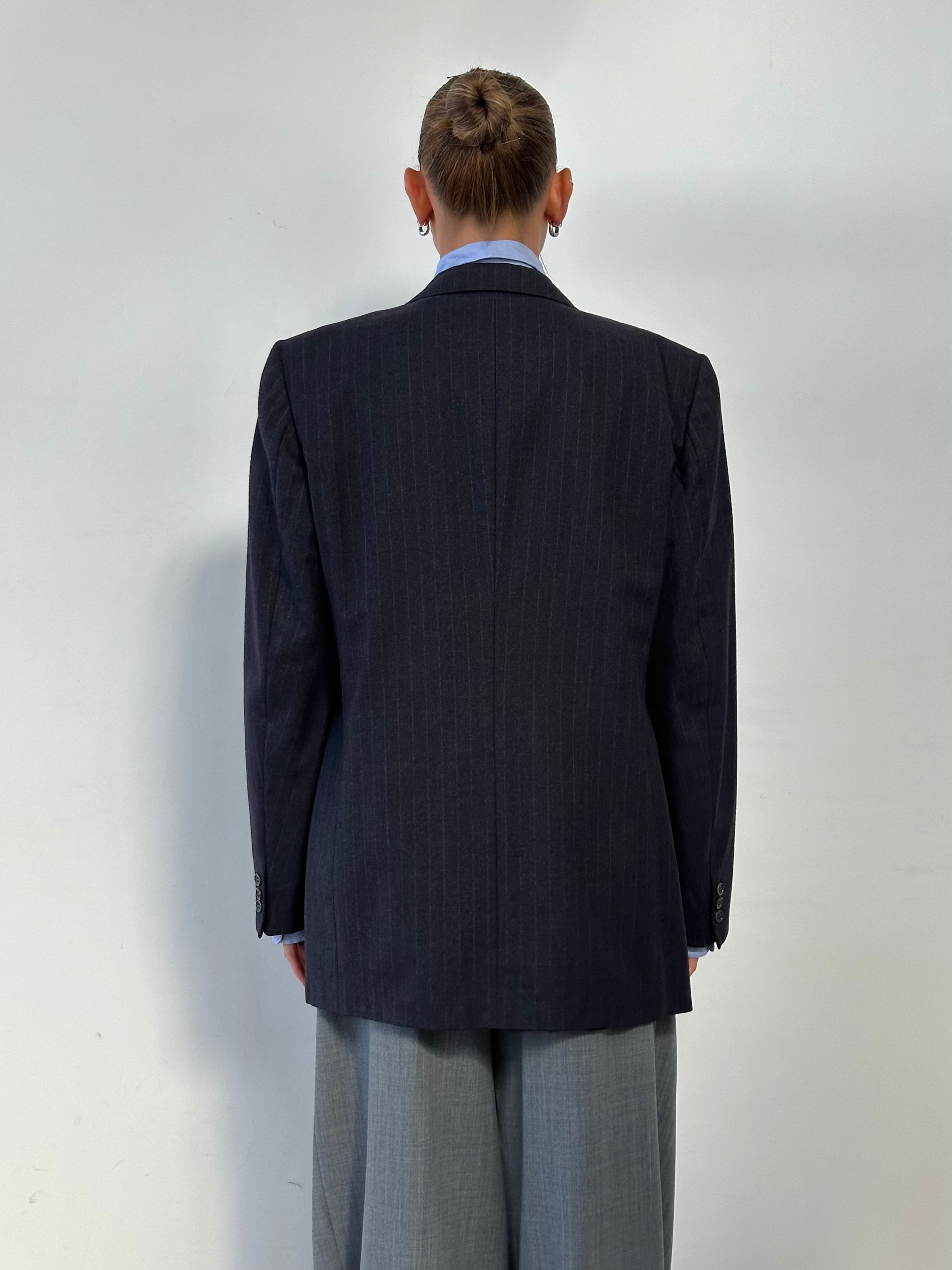 Burberry pure wool stripe single-breasted blazer in size 44R/XL, featuring a tailored fit and classic design.