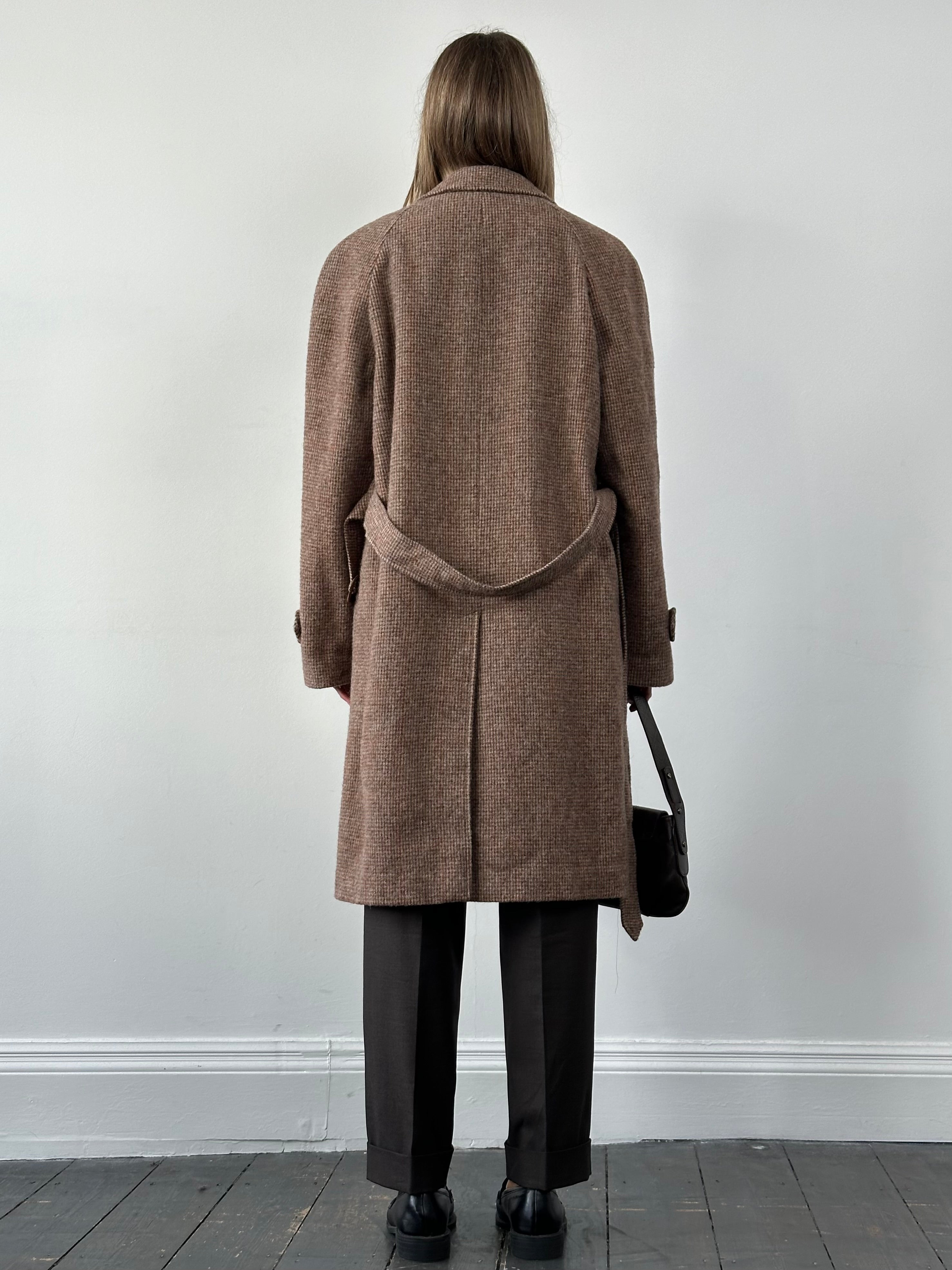Vintage Italian check wool coat with belt, single-breasted design, in size L/XL, showcasing classic vintage style and tailored details.