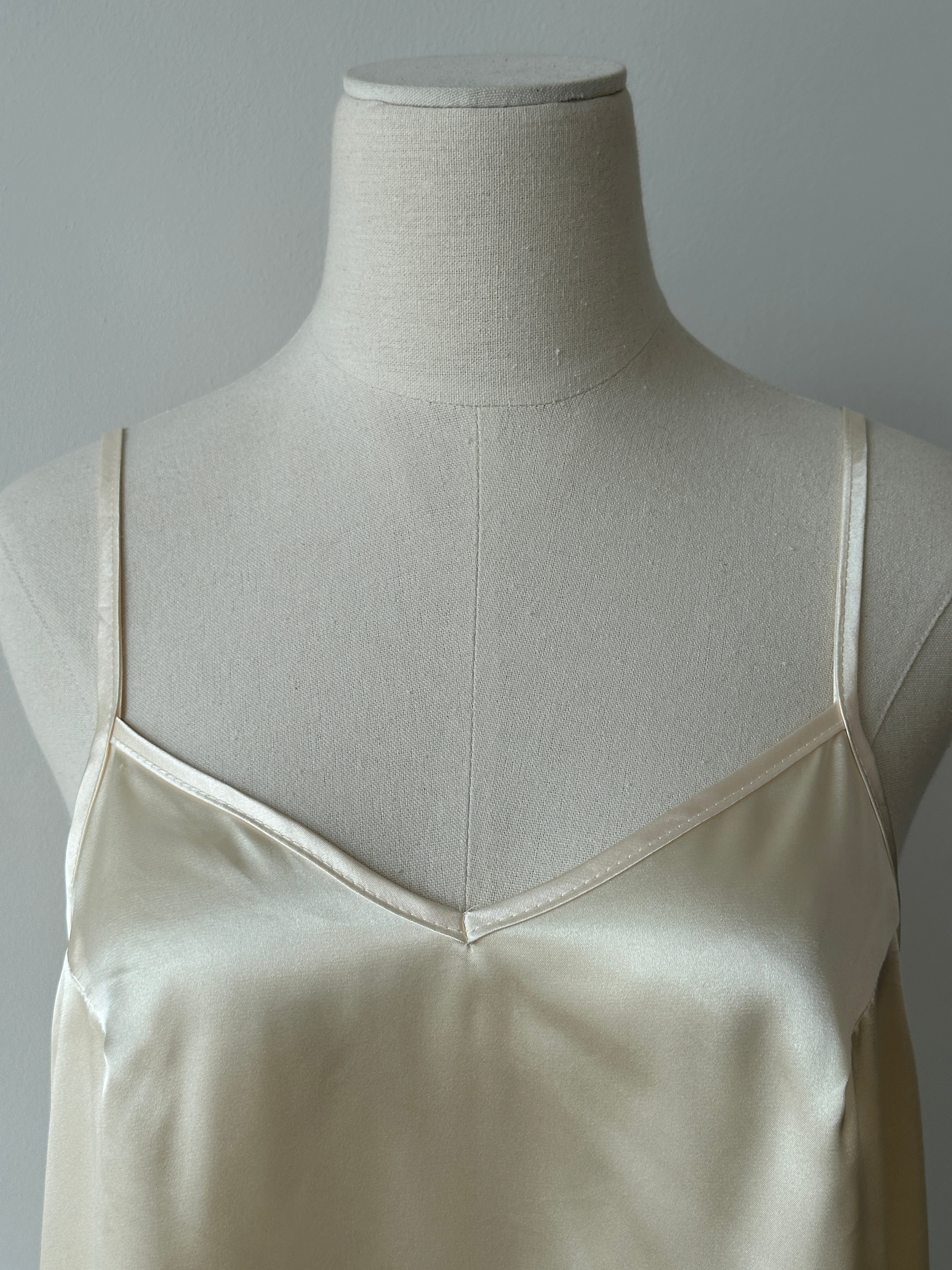 Vintage 2000s Satin V Neck Cami Top - M