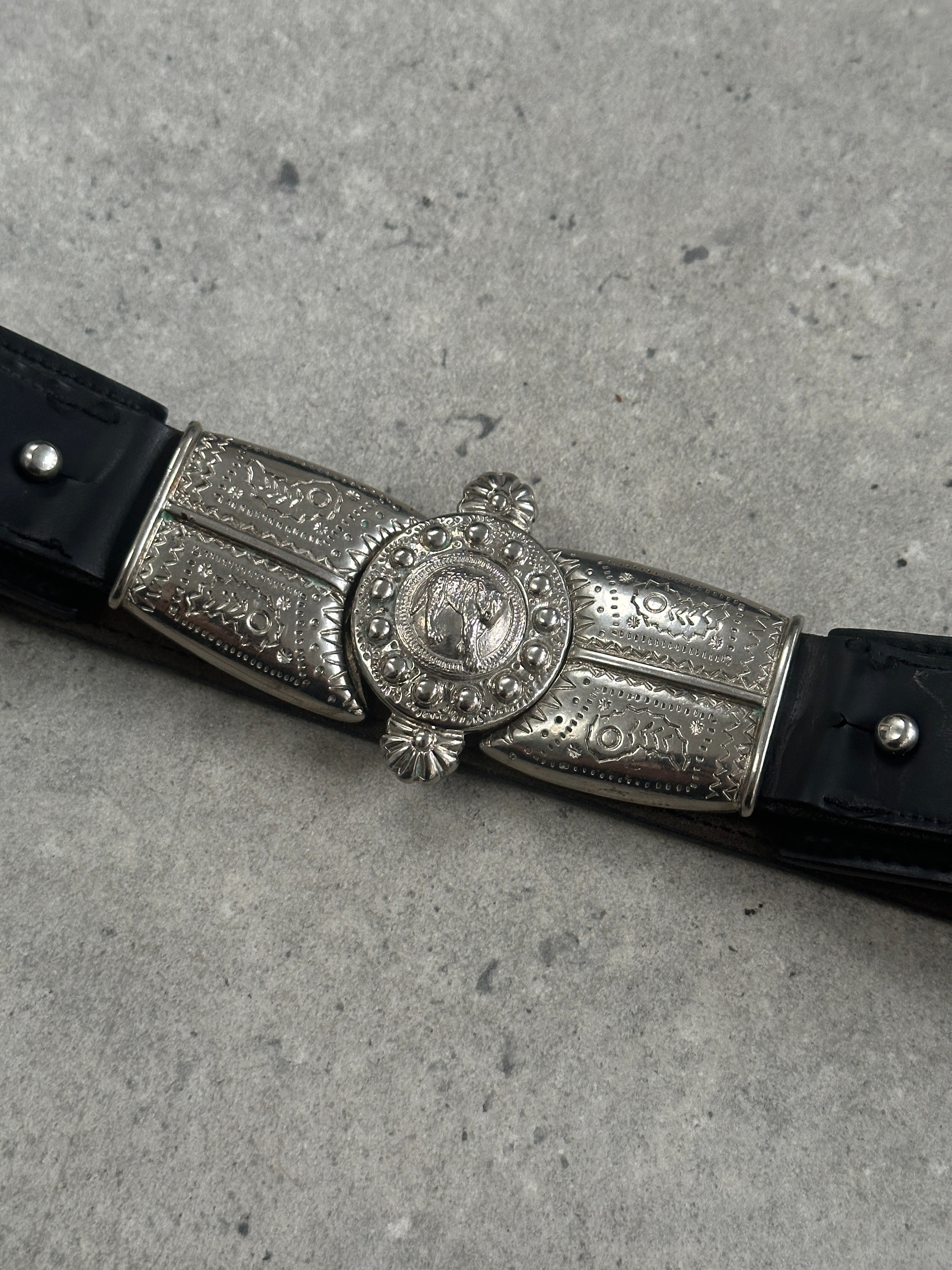 Versace Versus 1990s leather belt with panther buckle, size W38, featuring a bold animal print and signature designer details.