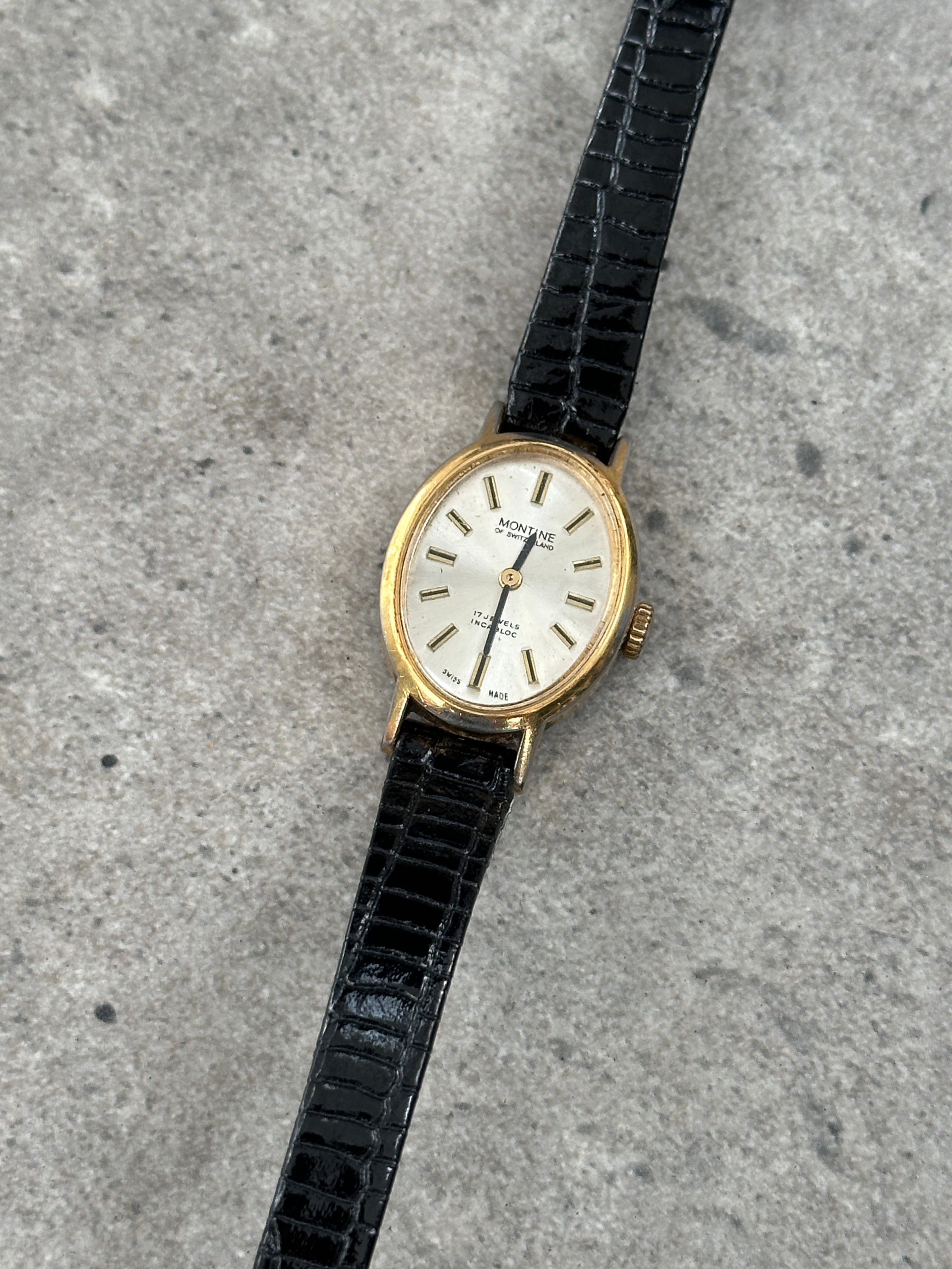 Vintage Montine 1980s Swiss Gold Tone 17 Jewel Leather Watch