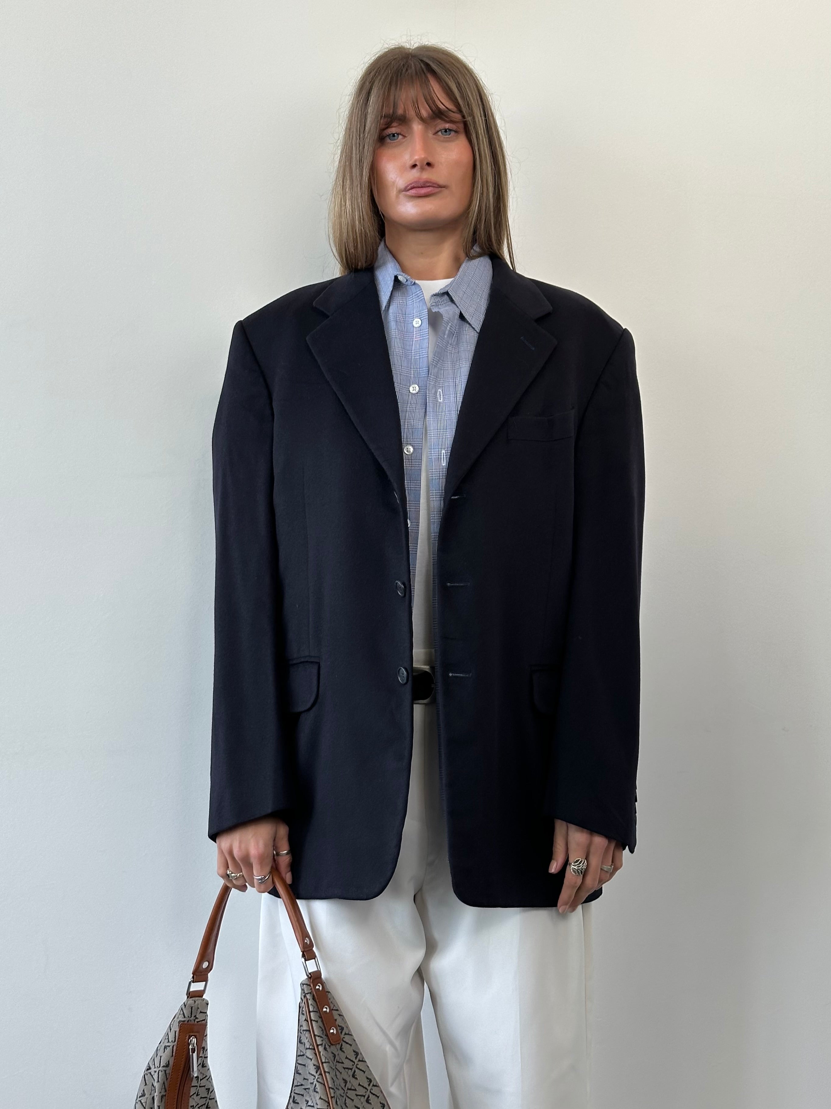 Vintage Italian pure cashmere blazer in size 42R/XL, single-breasted with classic tailored fit and elegant lapel details.