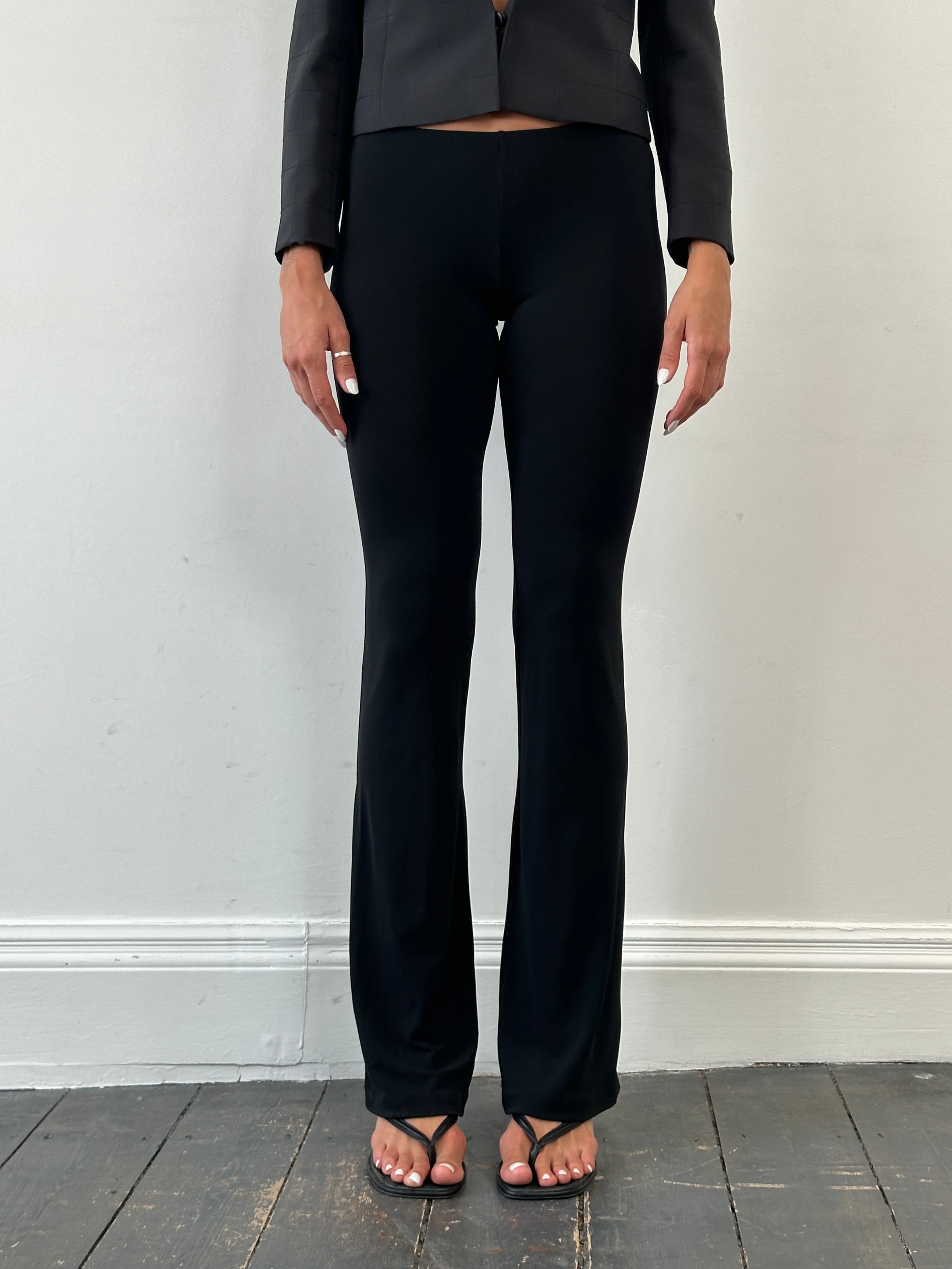 Vintage Italian vintage flared leggings trouser with a retro-inspired design and wide flared leg, casual and stylish for everyday wear.