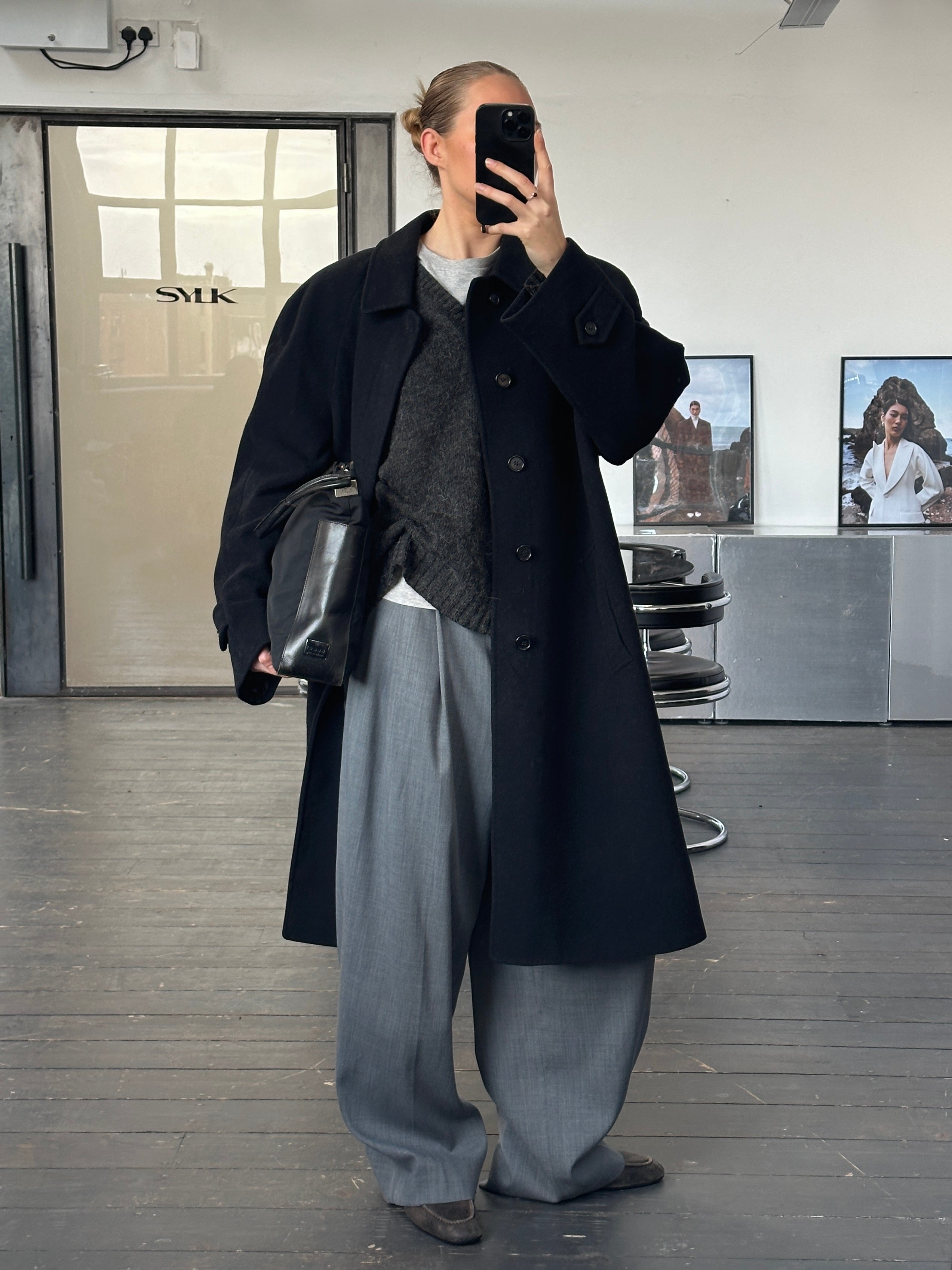 Vintage Italian 1990s wool and cashmere belted coat in XXL, showing classic design, warm fabric, and vintage style details.