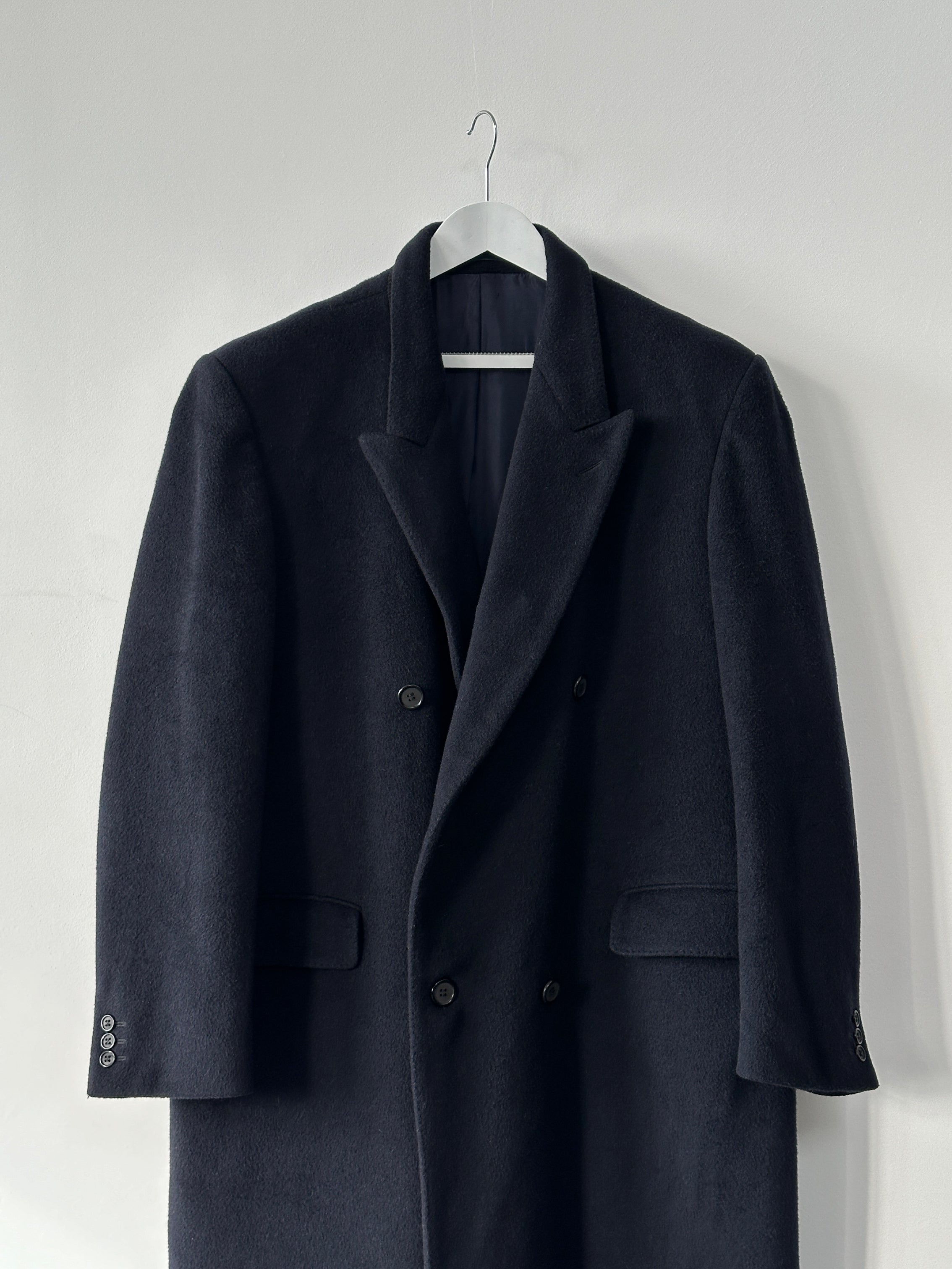Vintage 1990s wool cashmere double-breasted coat in XXL, featuring classic design and rich texture, ideal for stylish winter wear.