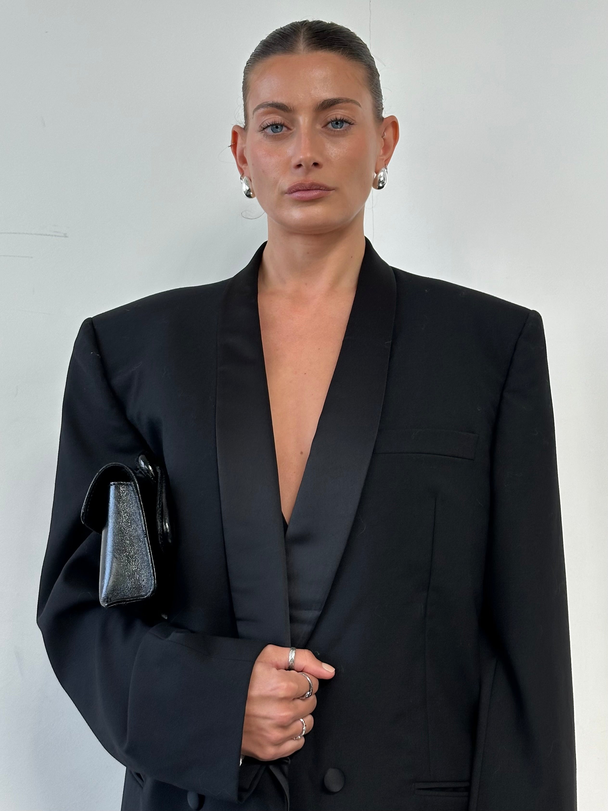 Vintage Italian vintage pure wool blazer tuxedo style in XL/XXL, featuring classic design and tailored fit.