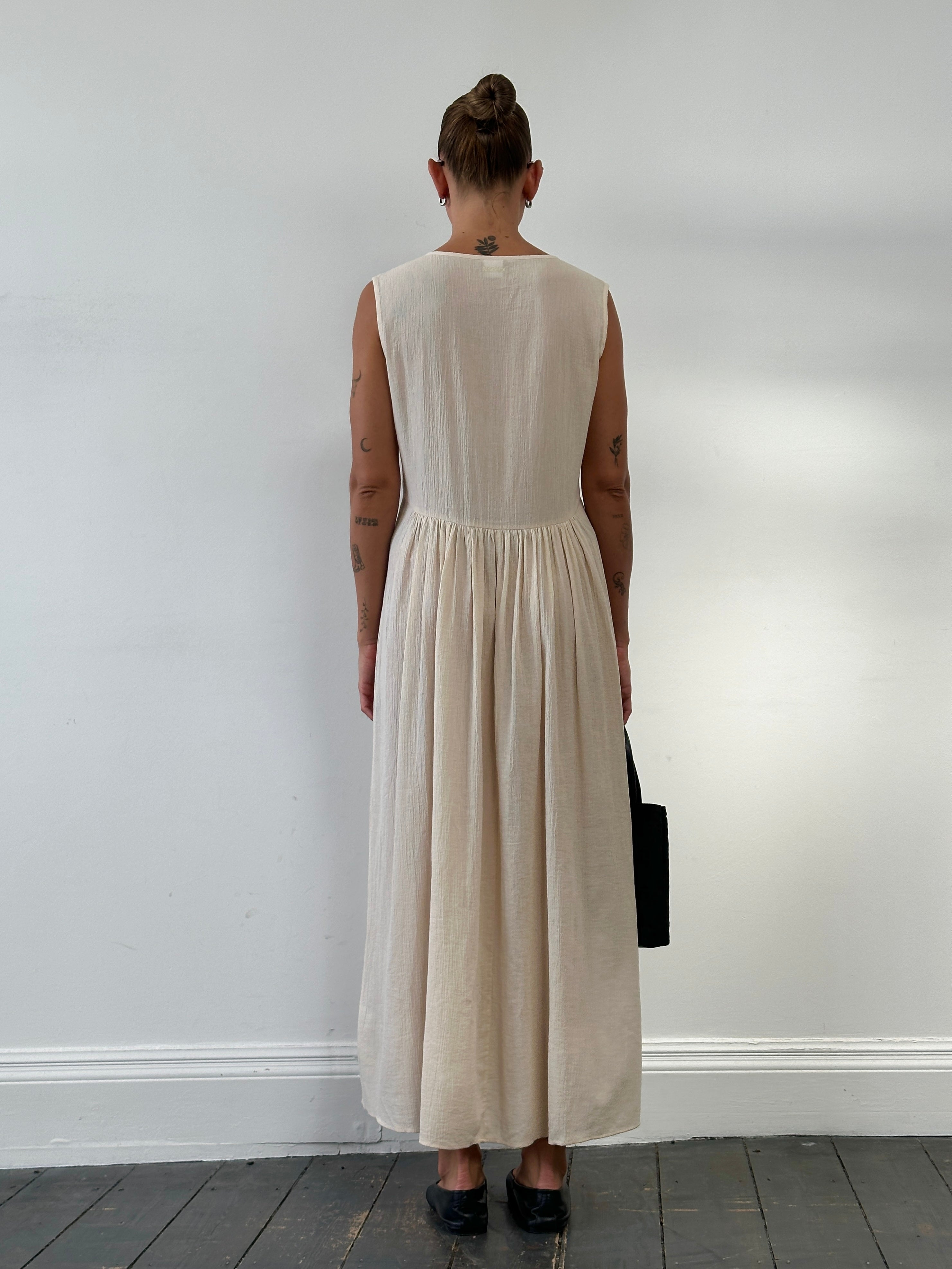 Max Mara pure cotton floor-length sun dress in UK12, featuring a flowing design and sleeveless style for summer wear.