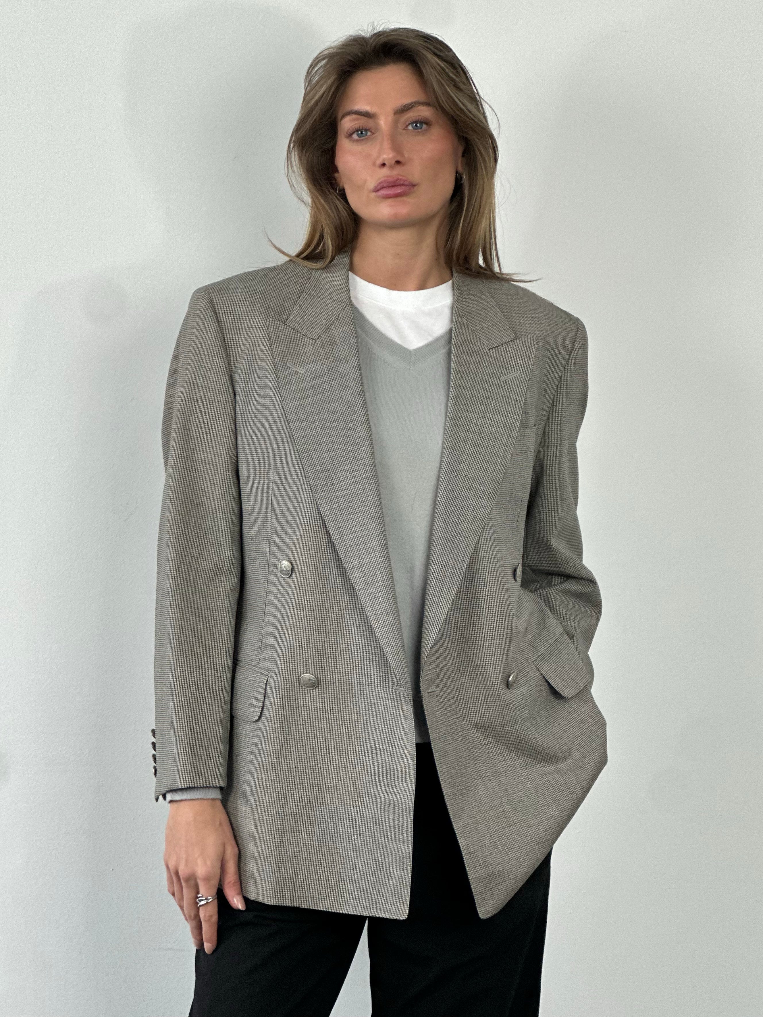 Burberry 1990s bespoke button wool double-breasted blazer in size L, featuring classic tailored design and signature check pattern.