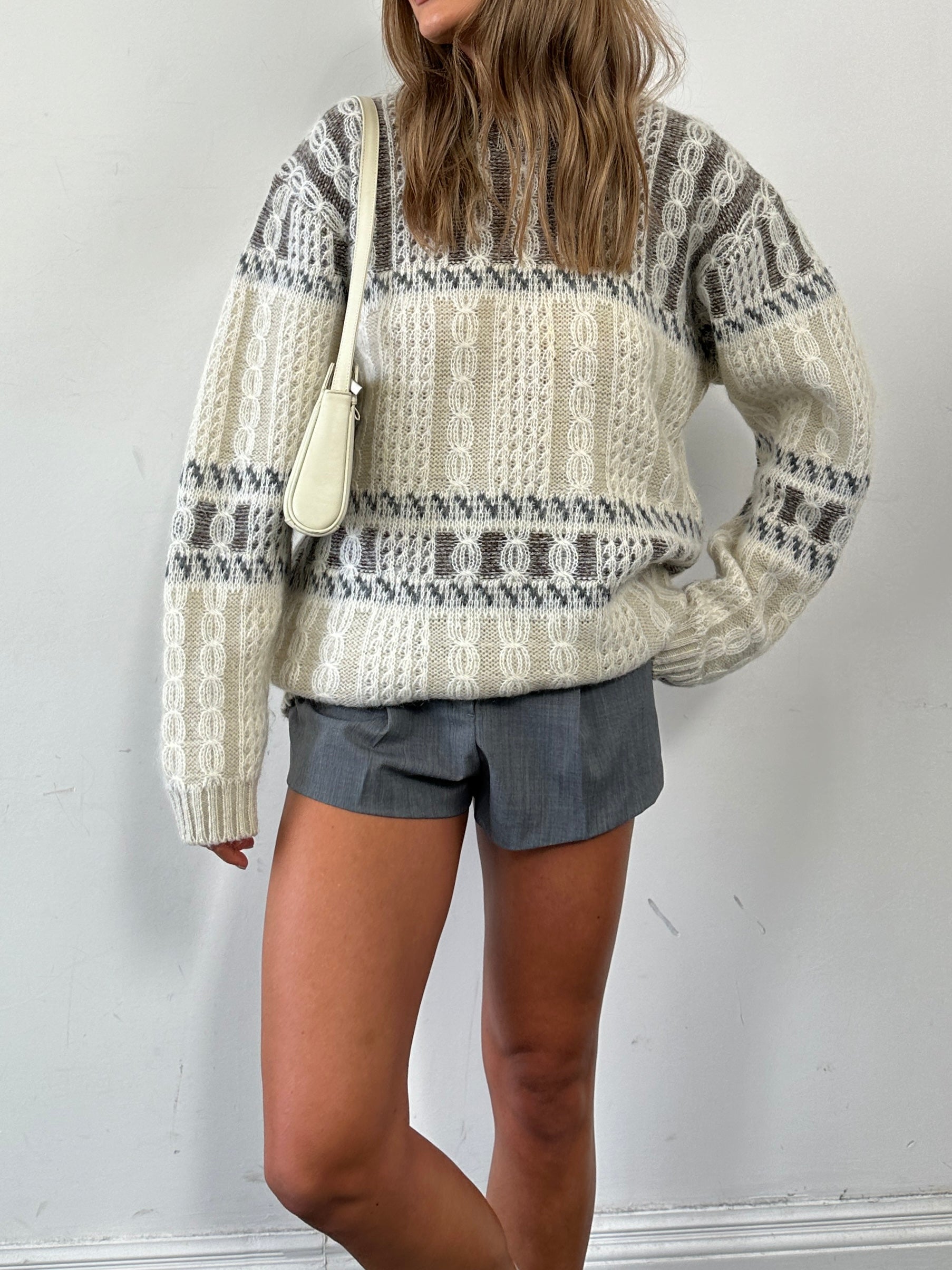 Vintage Italian wool mohair fair isle knitted jumper in XL, featuring intricate patterns and cozy textured fabric.