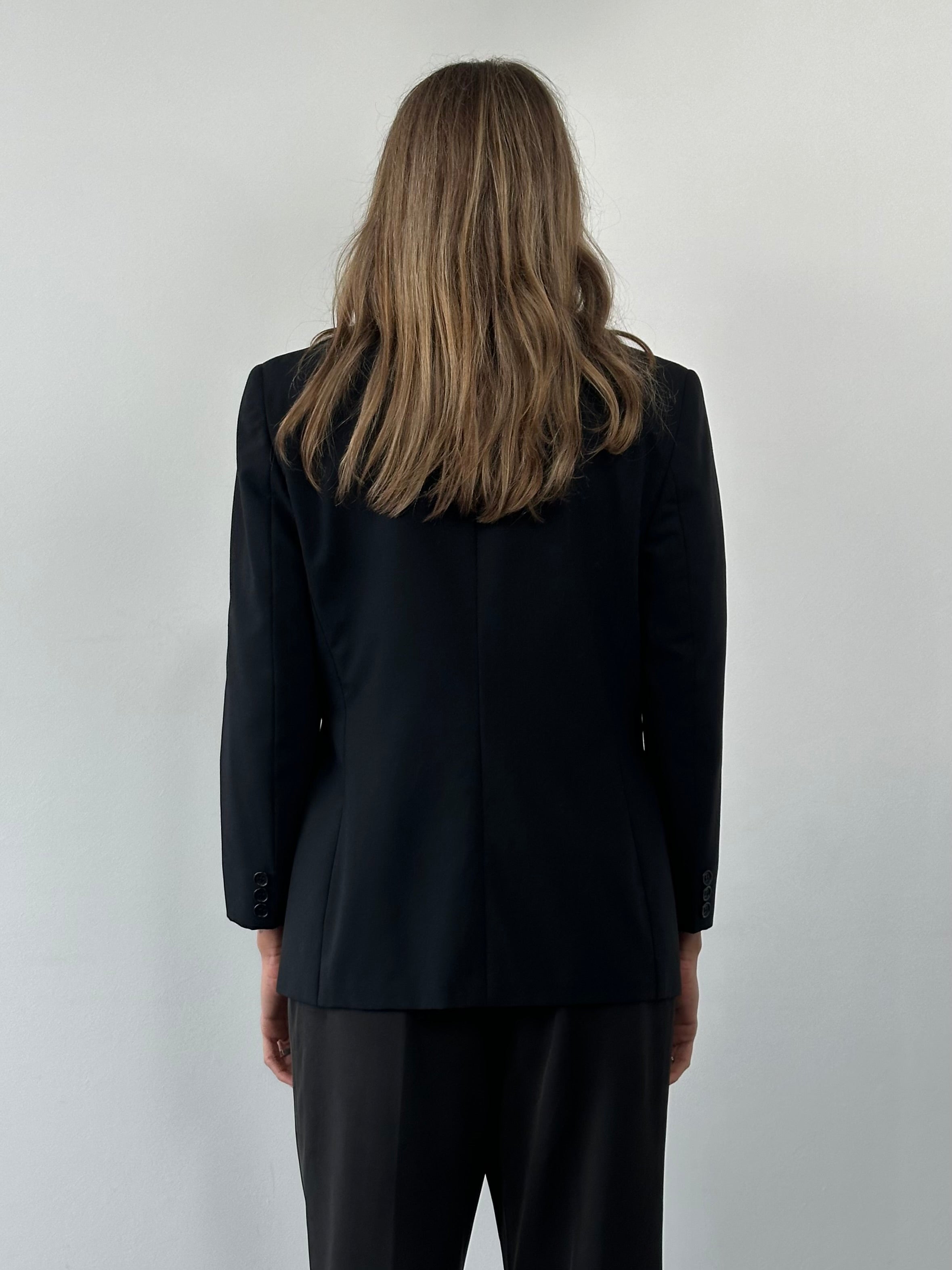 Max Mara wool mohair lightweight single-breasted blazer in size S, shown on a hanger with a tailored fit and classic lapel.