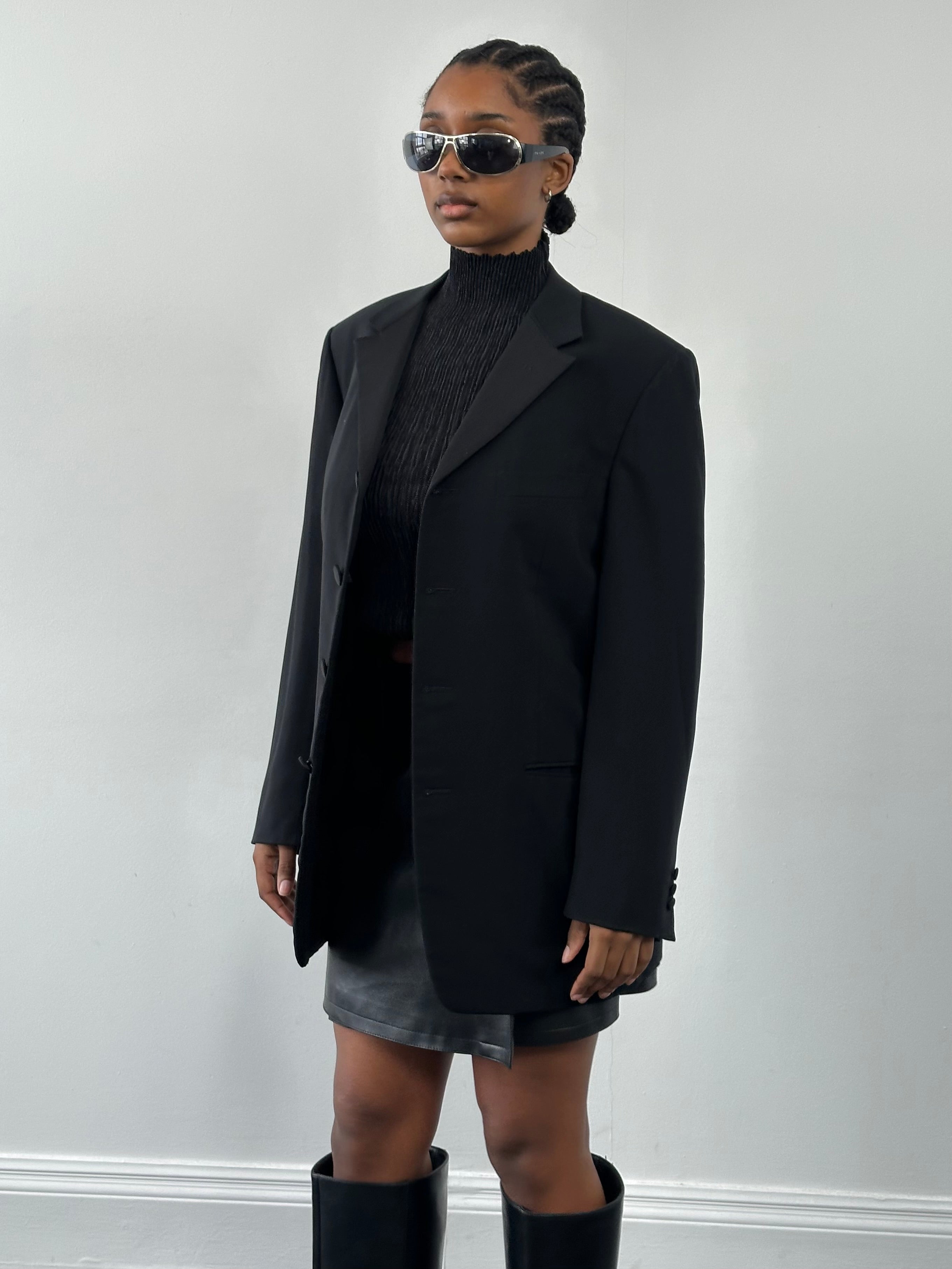Versace Gianni Versace Couture tuxedo wool blazer, single-breasted design in black, tailored fit for formal occasions.