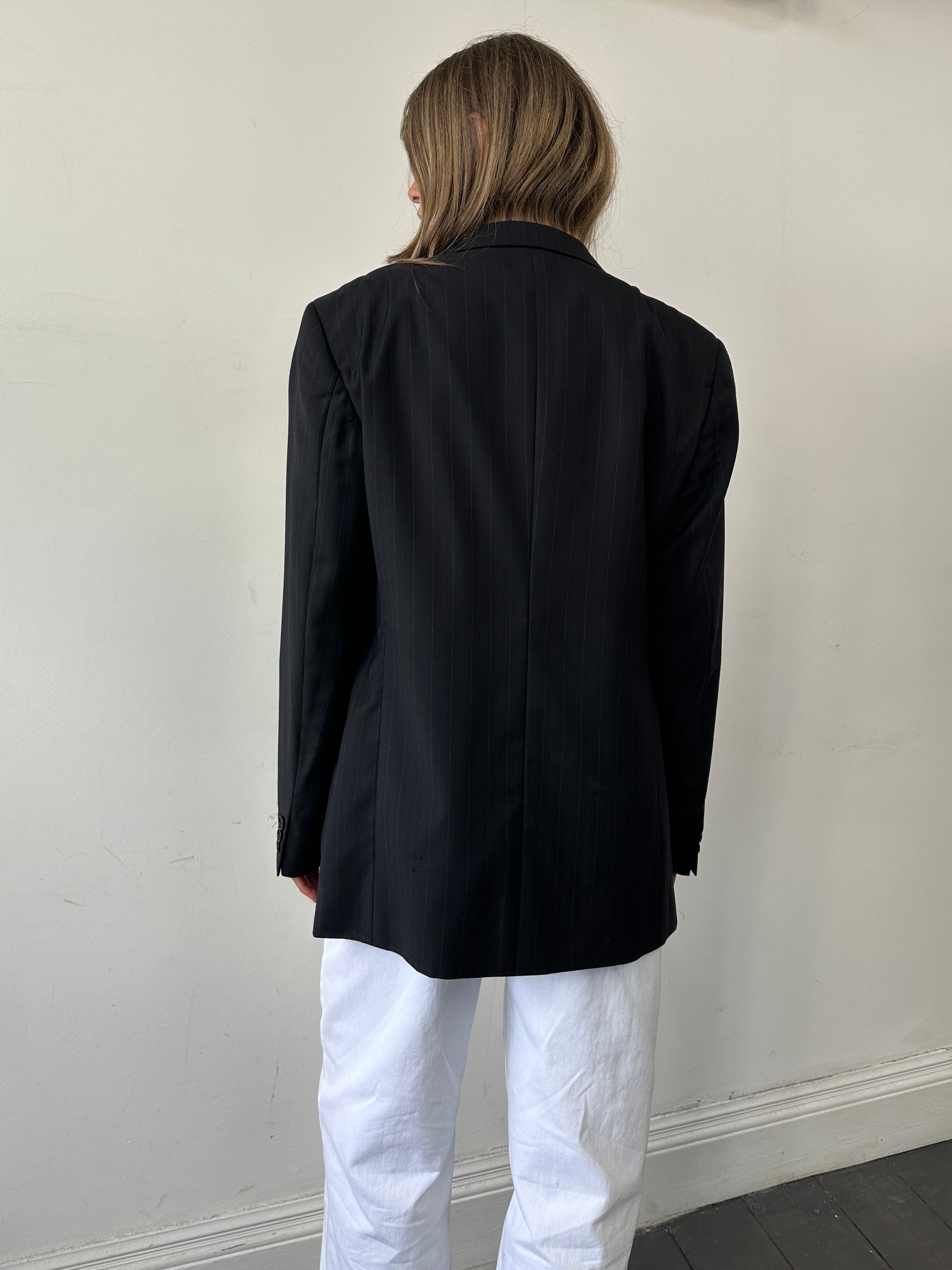 Armani Collezioni pinstripe pure wool single-breasted blazer in size 40R/M, featuring classic lapels and tailored fit.