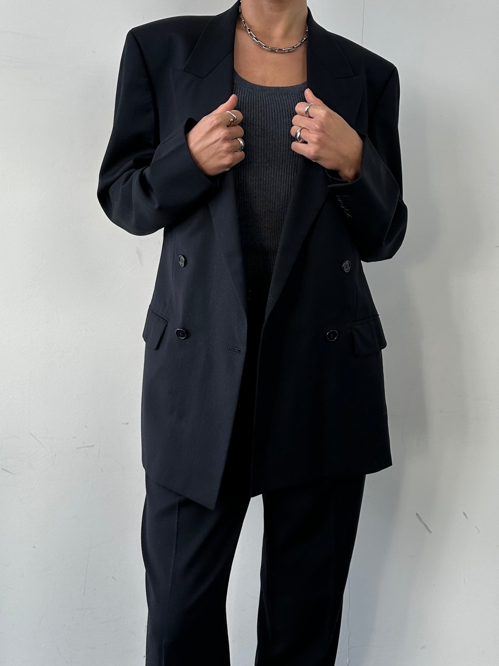 Pierre Cardin pure wool double-breasted blazer in size 40R/L, tailored fit with notch lapel and classic design.