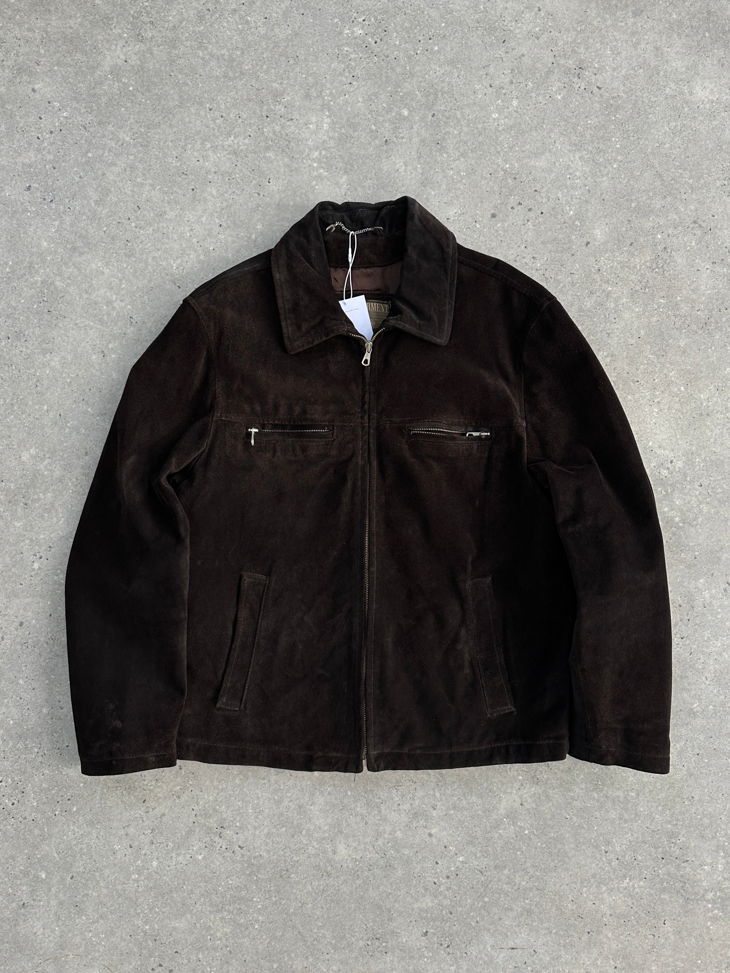 Vintage boxy suede jacket in size M/L, featuring a classic design and soft brown suede fabric, front view.