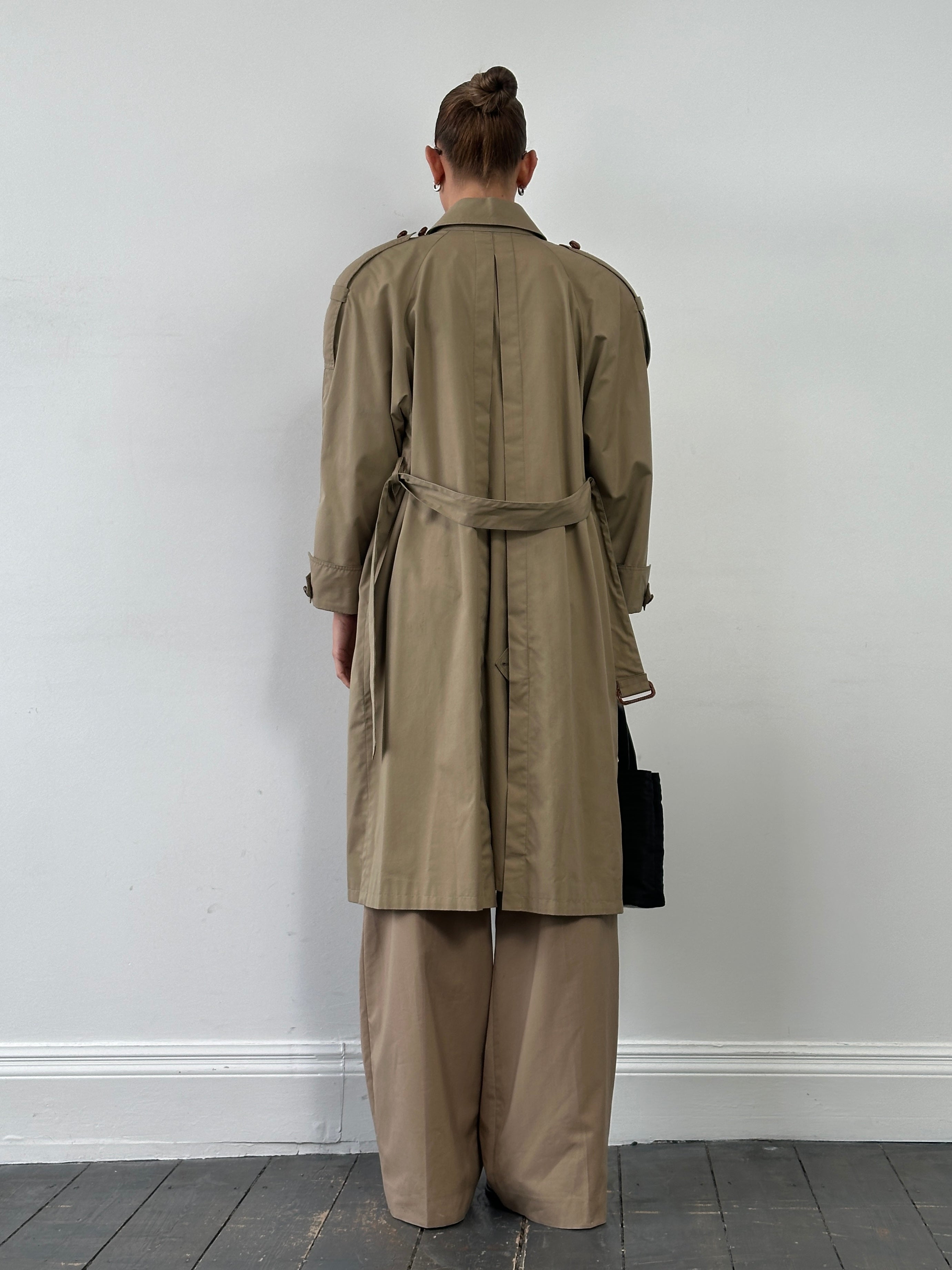 Vintage 1980s Nova Check belted trench coat in size M, featuring classic pattern and tailored design.